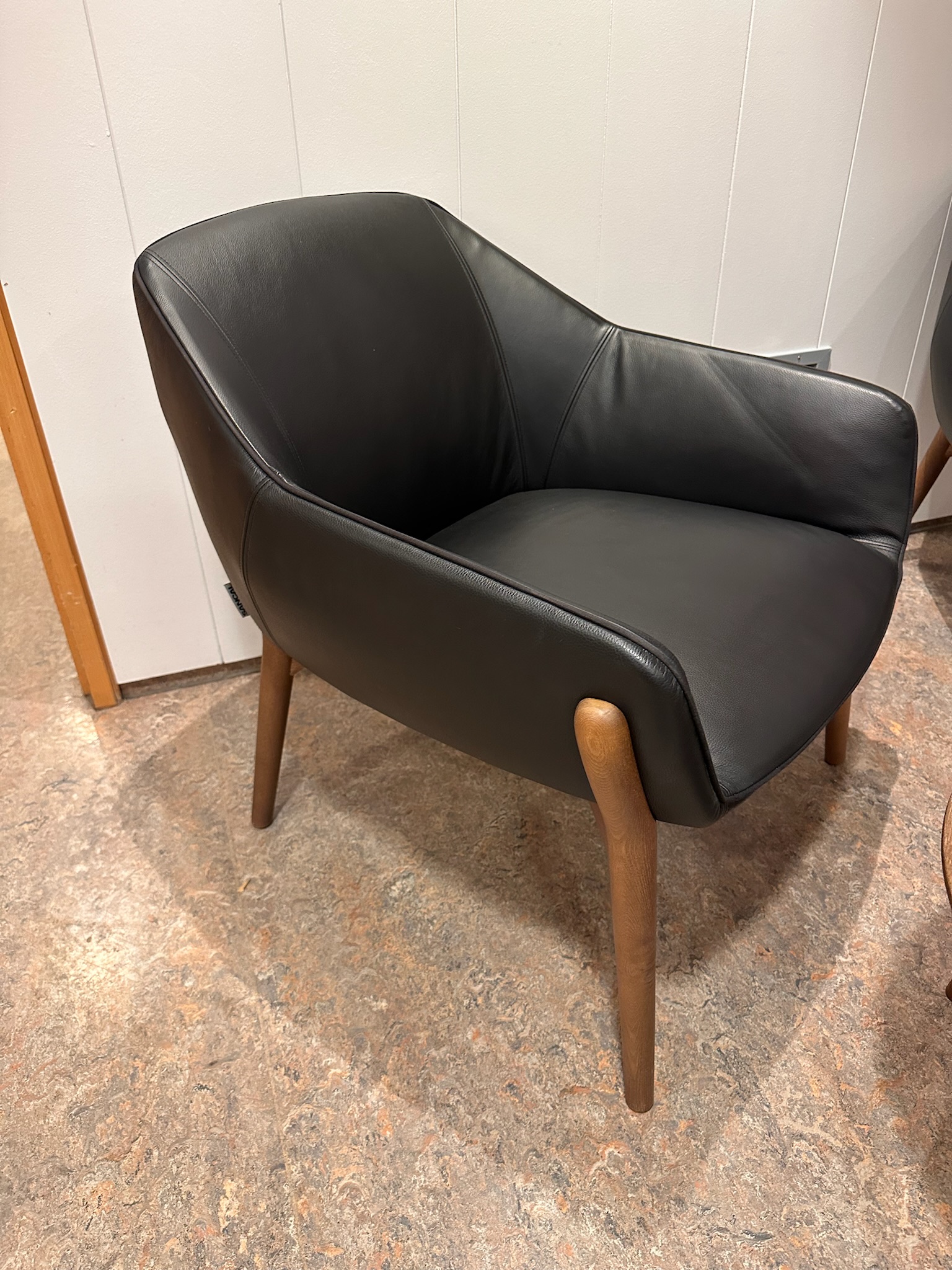 SELT / SOLD Sancal hægindastólar frá Módern 2