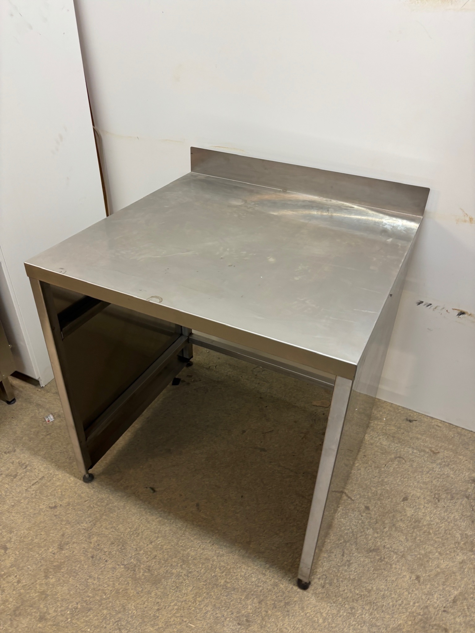 SELT / SOLD Ryðfrítt stálborð - þurrkborð - preppborð, : L 90 x B86, H92,5 sm. 5