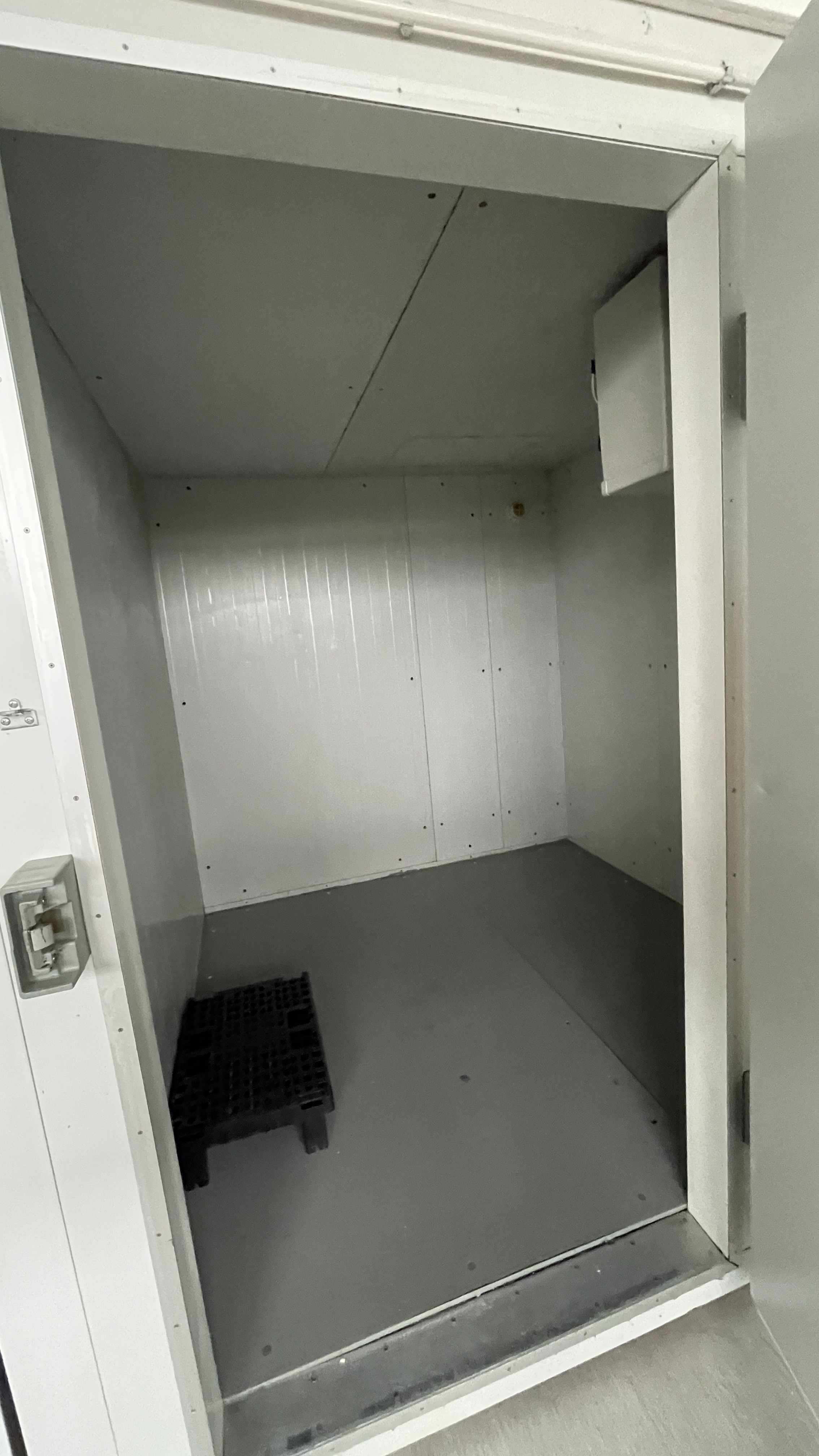 SELT / SOLD Rivacold frystir manngengur 4 fm 11