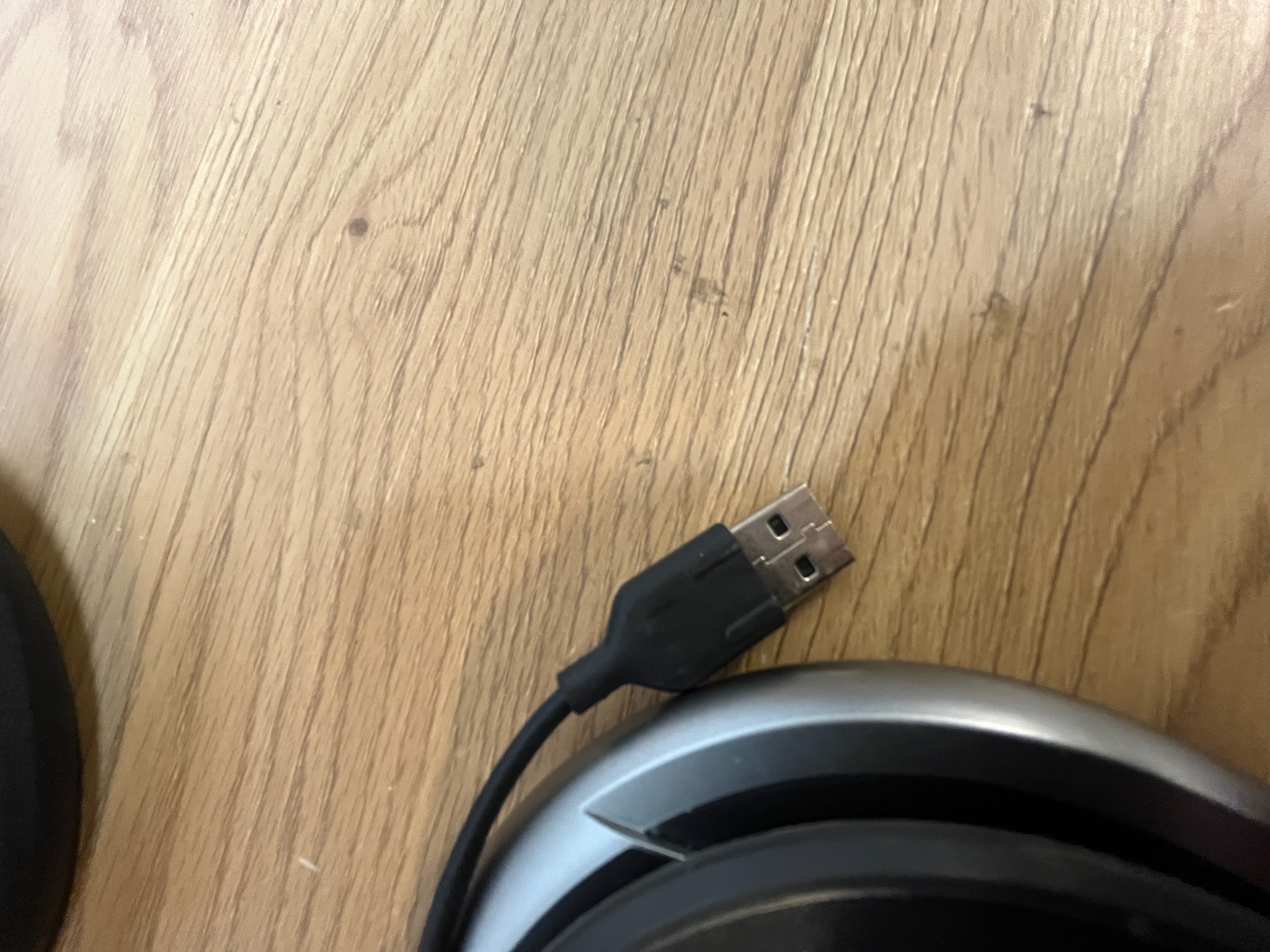 SELT / SOLD Yealink CP700 fundarhátalari 4