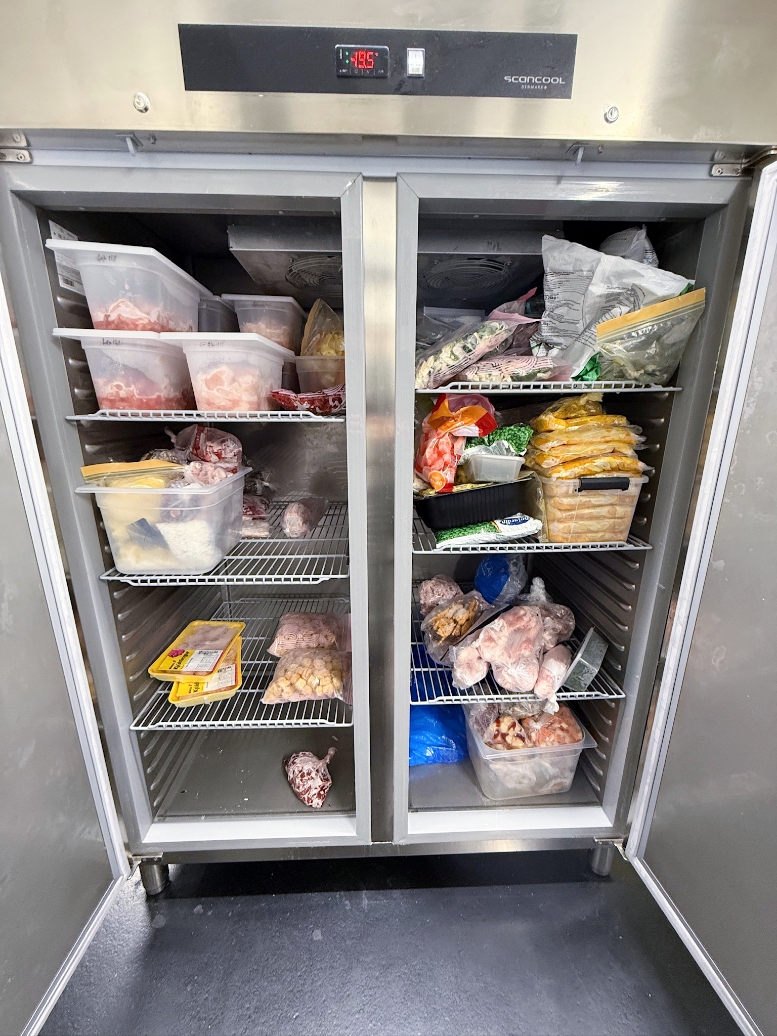 SELT / SOLD Scancool tvöfaldur stálfrystir frá BVT 2