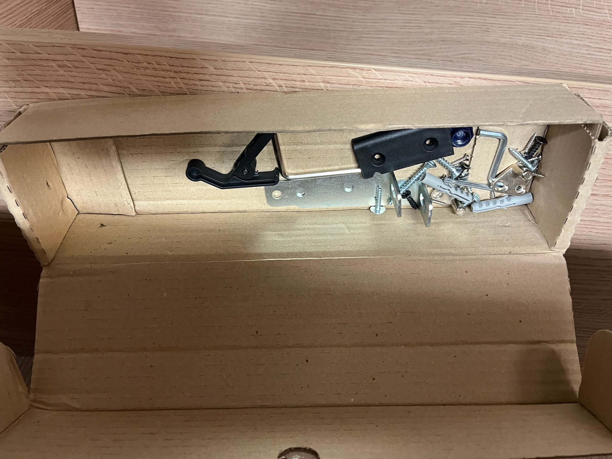 SELT / SOLD NowyStyl skrifstofuskápur frá Hirzlunni 3