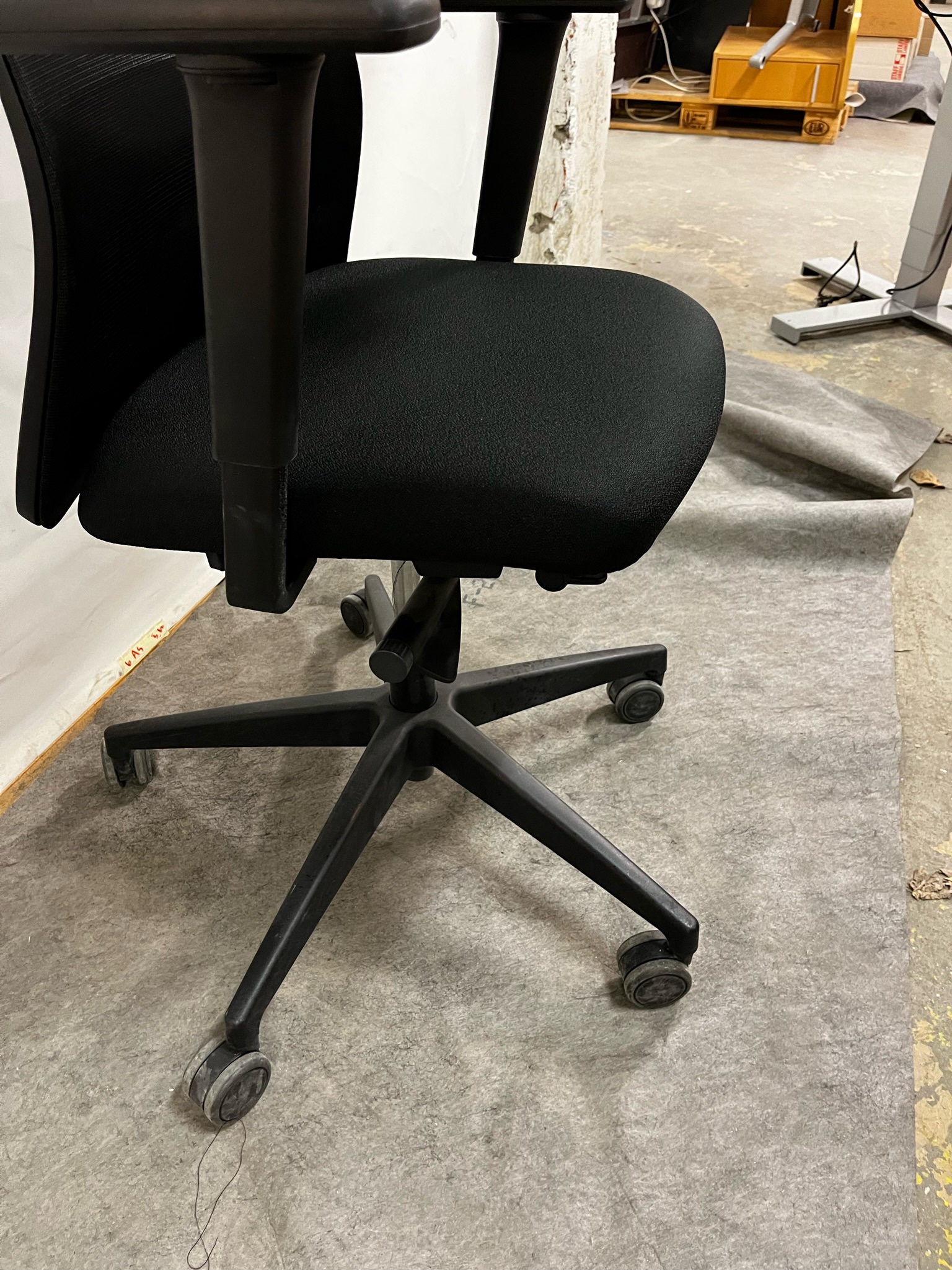 SELT / SOLD Á. G. Mark 30 skrifstofustóll með örmum 6