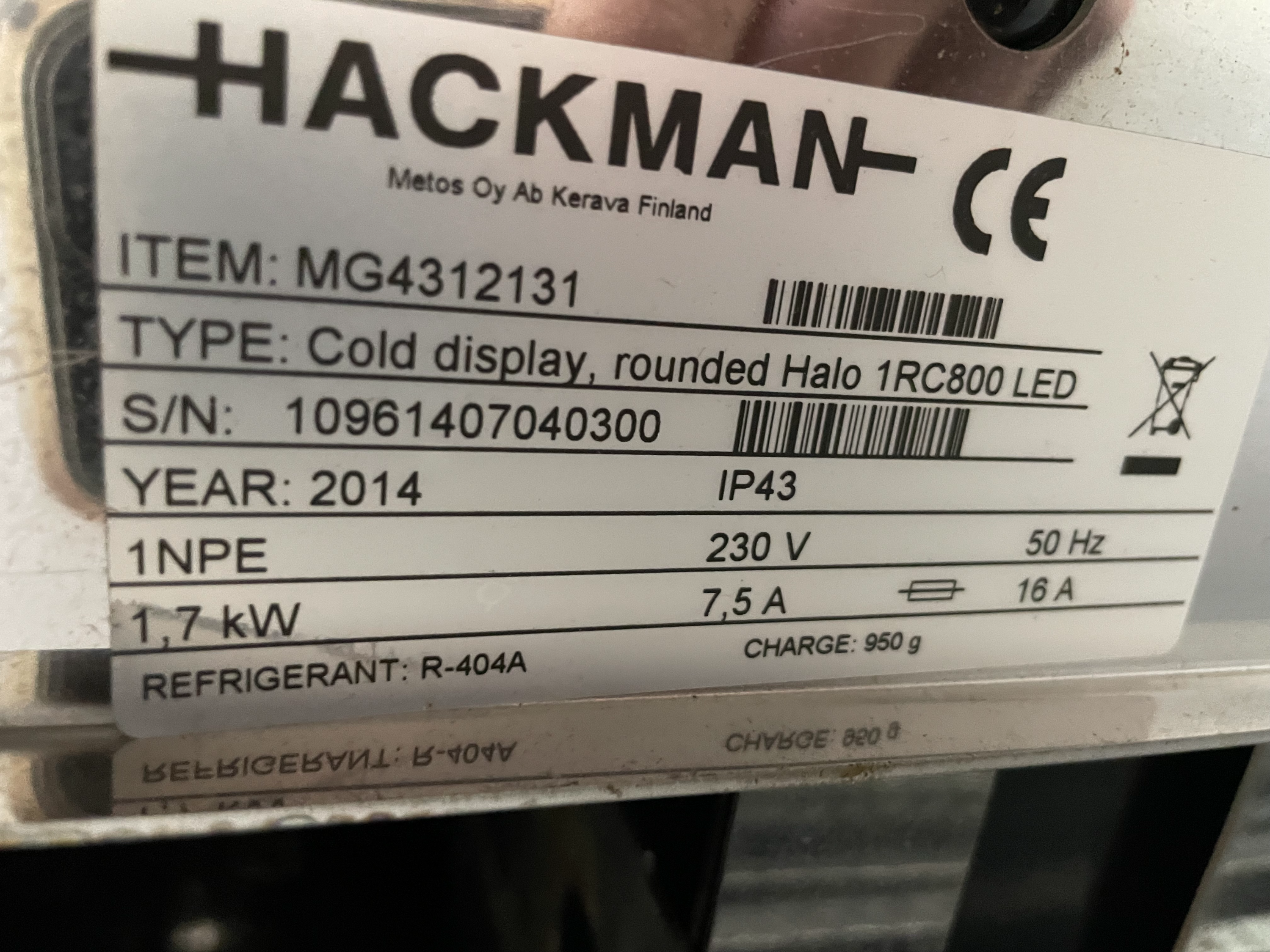 SELT / SOLD Hackman afgreiðslukælir (2014) 4