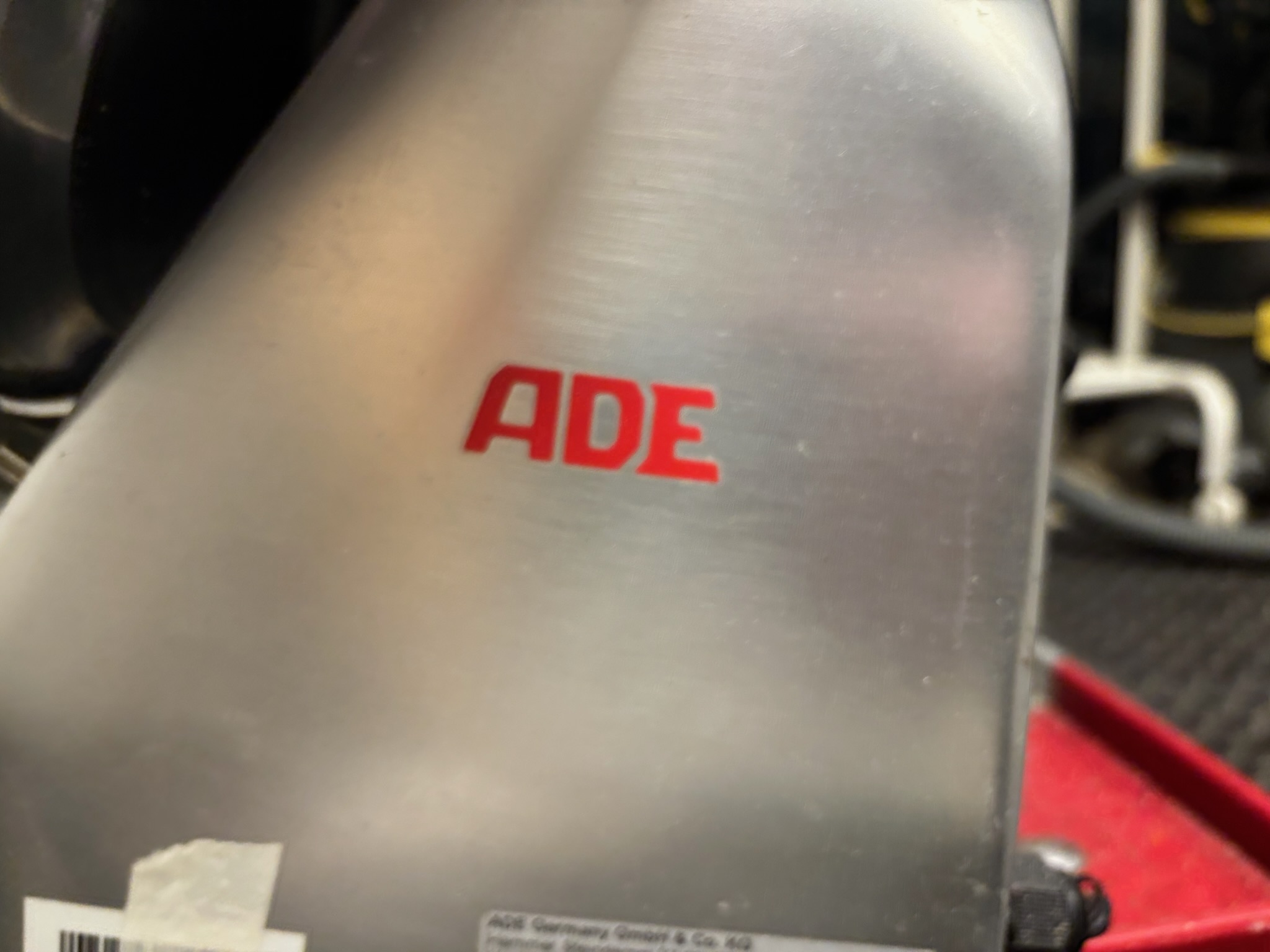 ADE rafknúinn áleggshnífur 4