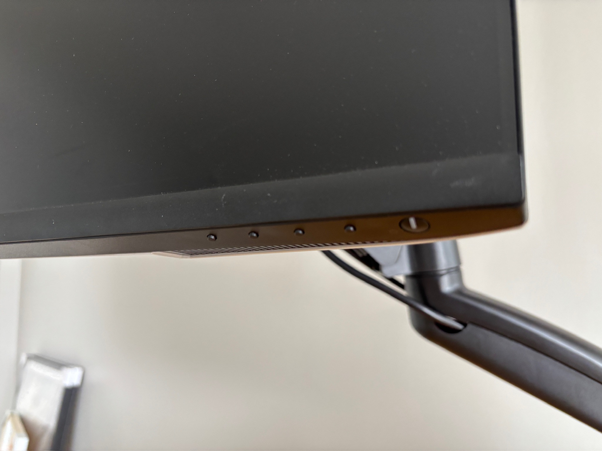 SELT / SOLD Dell tölvuskjáir á armi, 24'' 5