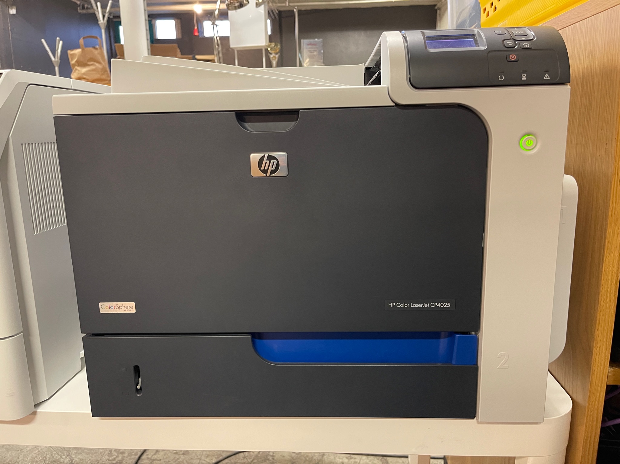 SELT / SOLD -HP Color LaserJet CP4025 6