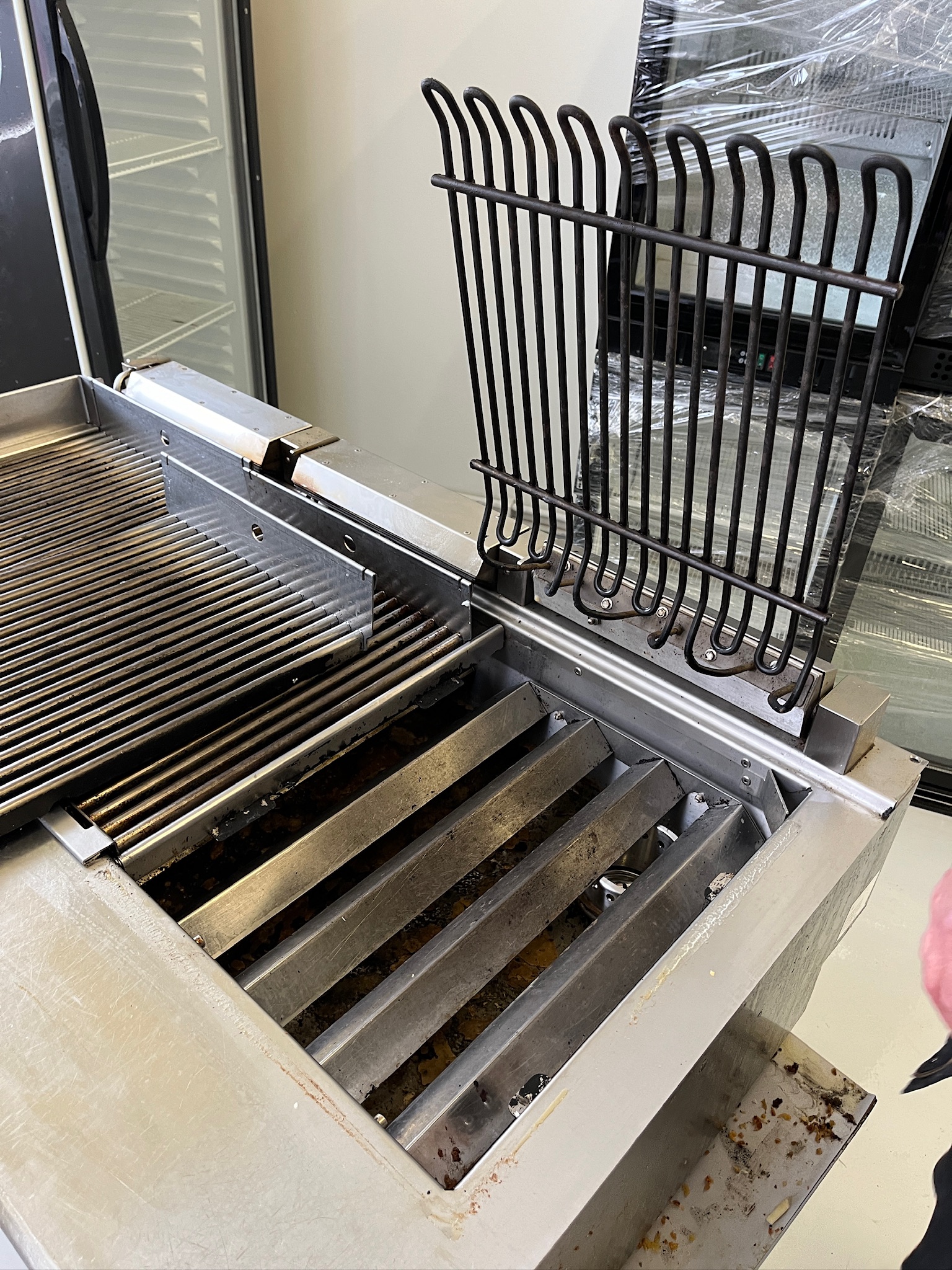SELT / SOLD Zanussi 700 EVO broiler / grill frá ProGastro, B120 x D73 x H34 sm. 5