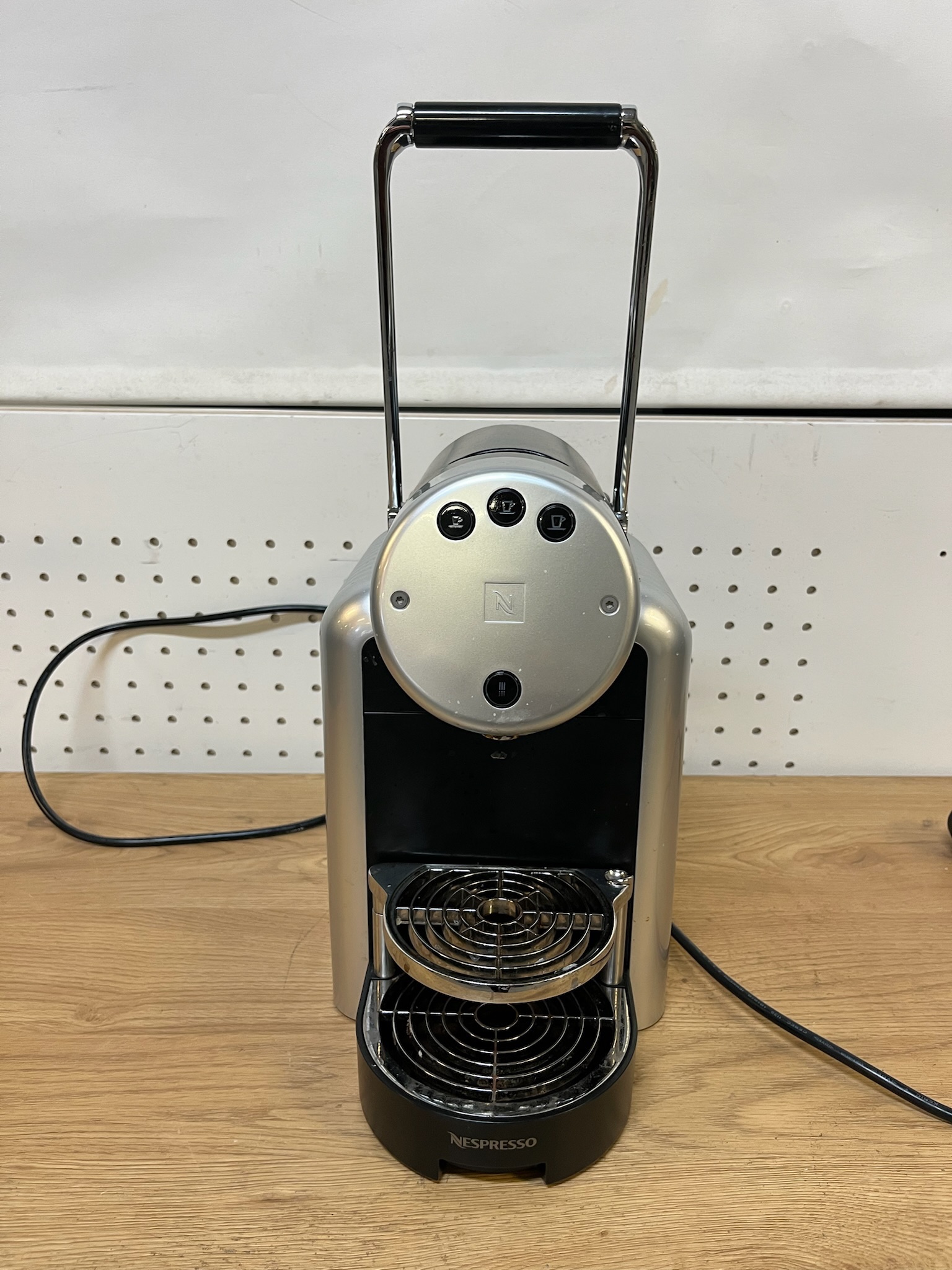 SELT / SOLD Nespresso kaffivél 2