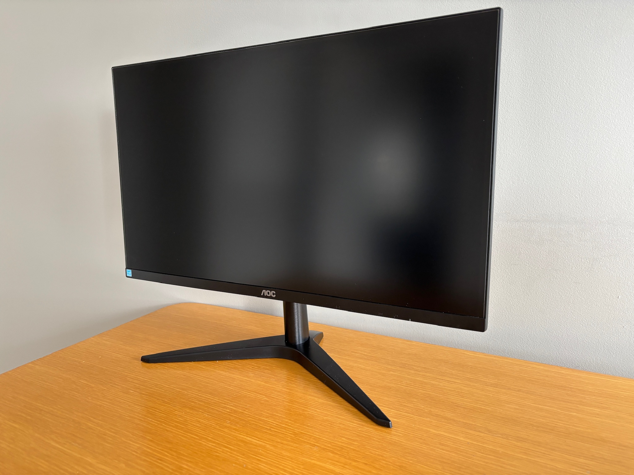 SELT / SOLD AOC tölvuskjár, 24'' 2