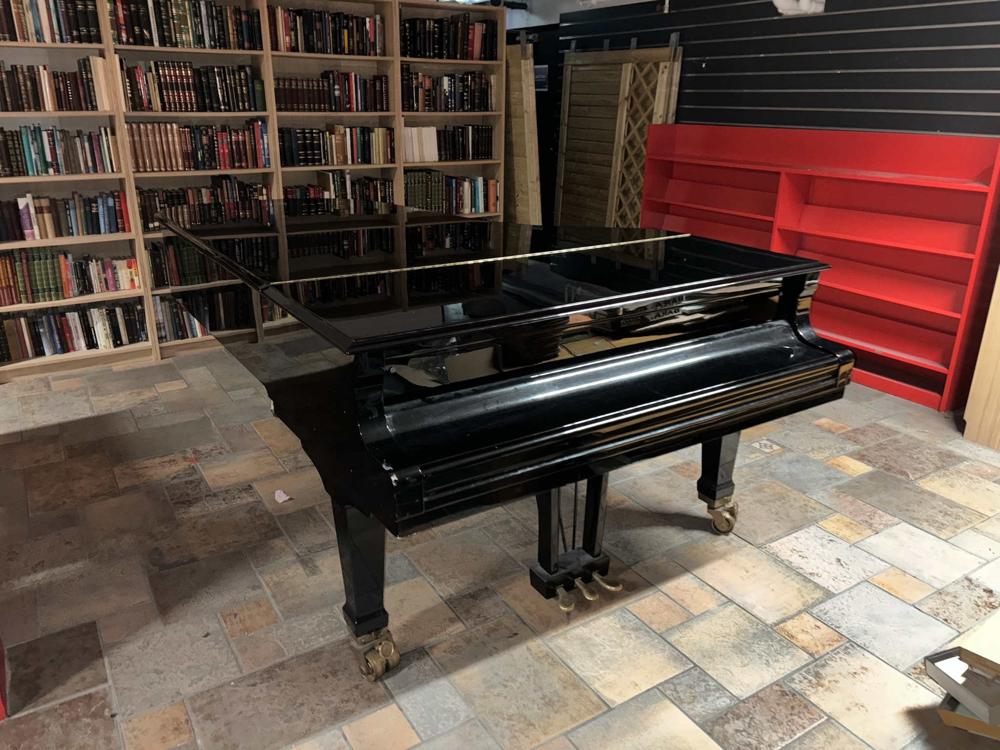 SELT / SOLD - Glæsilegur Petrof flygill - Grand Piano - concert 6