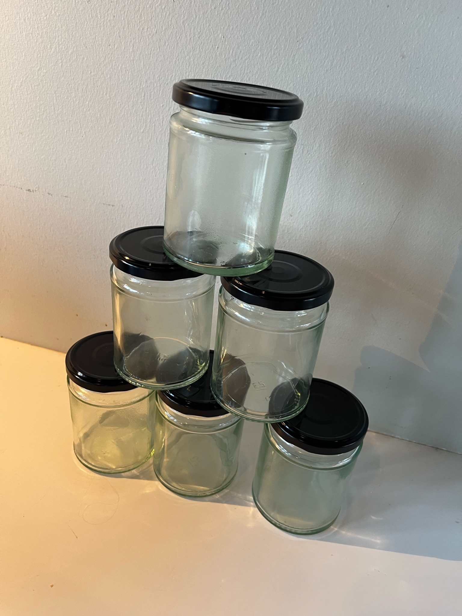 SELT / SOLD - Krukkur með svörtu loki - 300 ml. 3