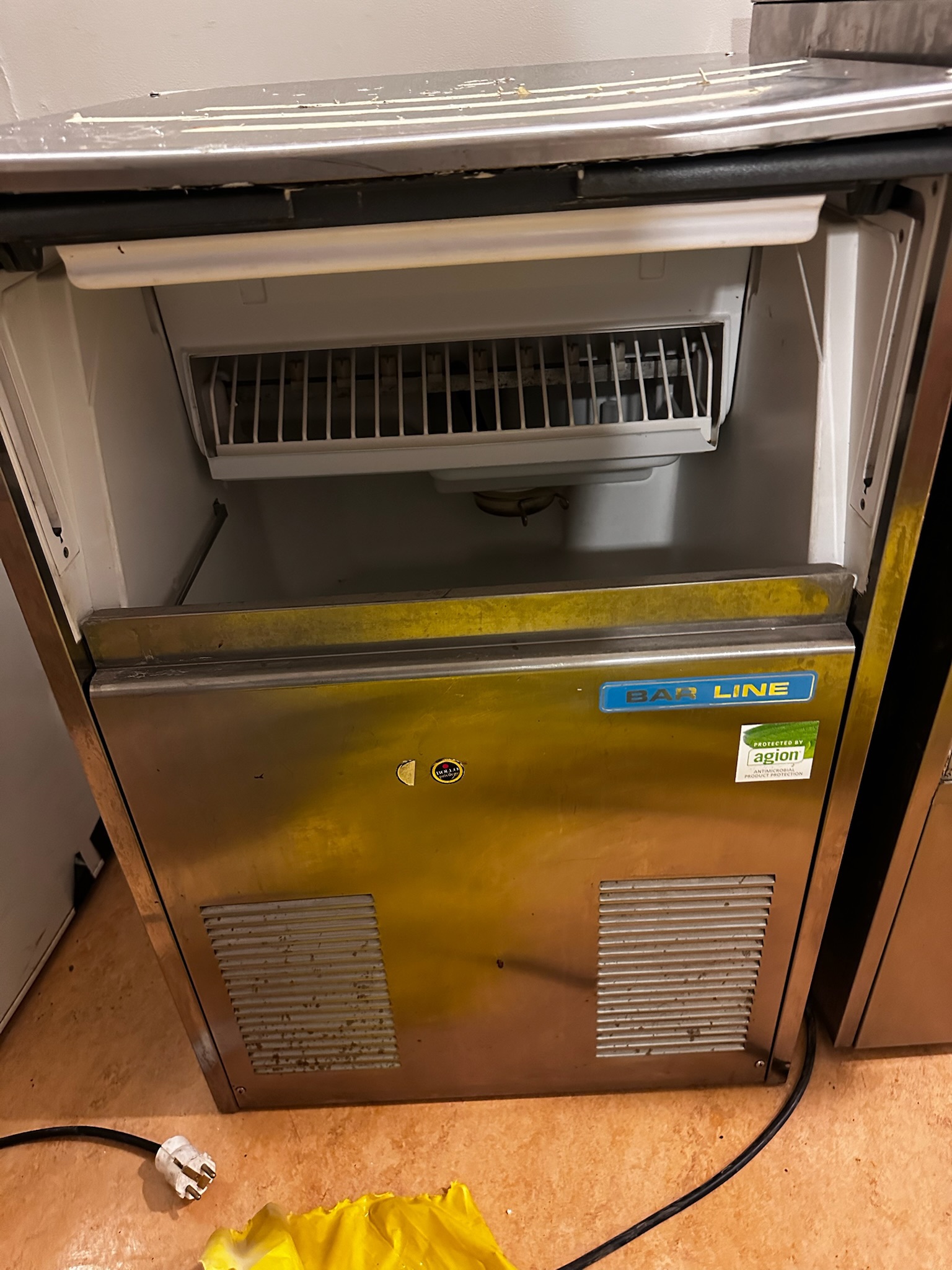 SELT / SOLD Klakavél - B53 D53 H80 - Kælitækni - Pnr. 101 8