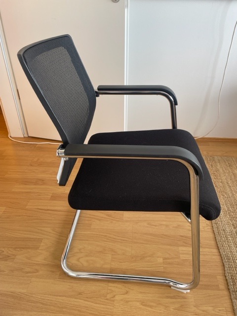 SELT / SOLD Flottur stóll