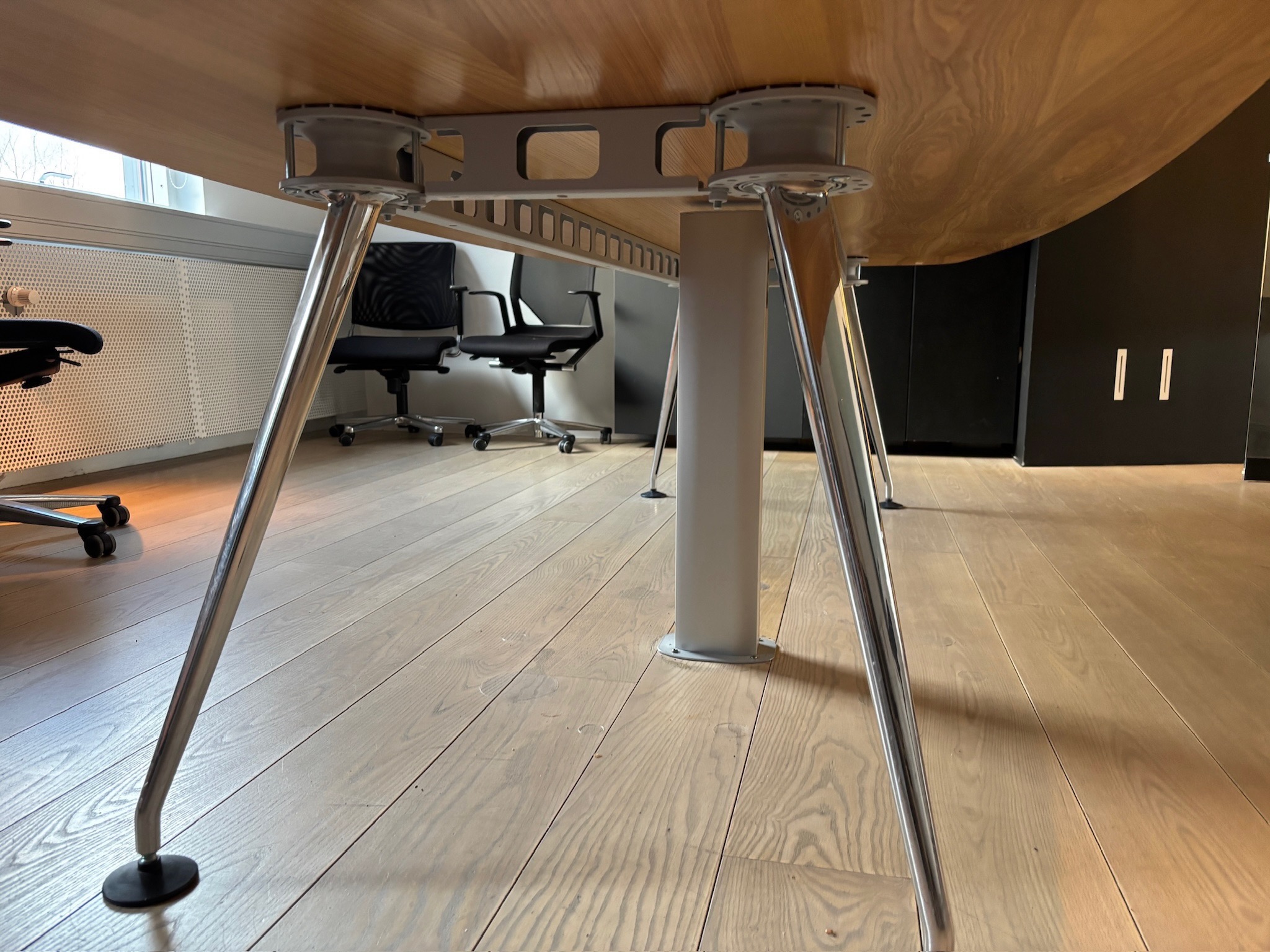 SELT / SOLD Vitra fundarborð frá Pennanum, B260xD120sm. 4
