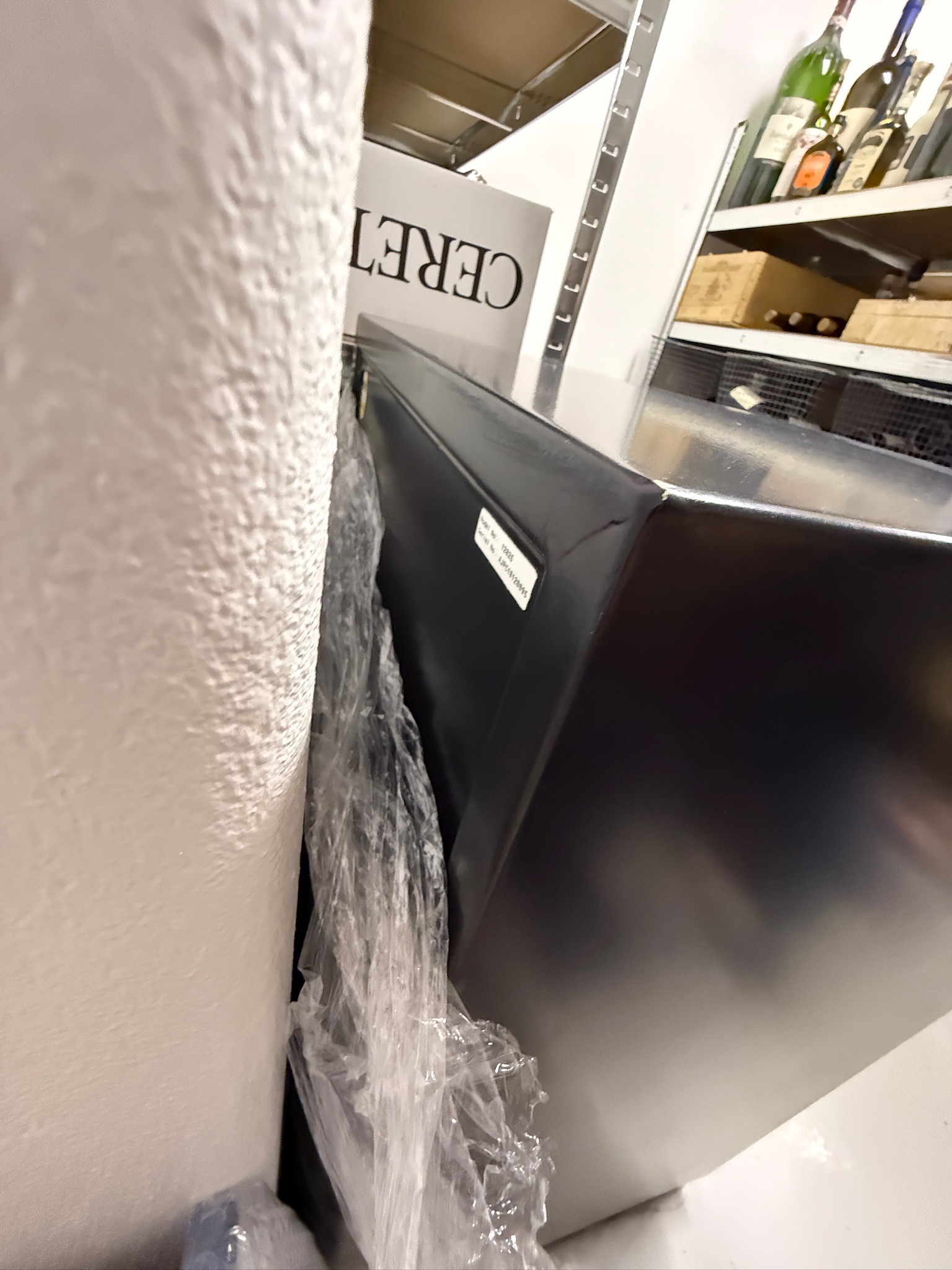 Eldvarinn skjalaskápur frá AJ Vörulistanum, 120mín 11