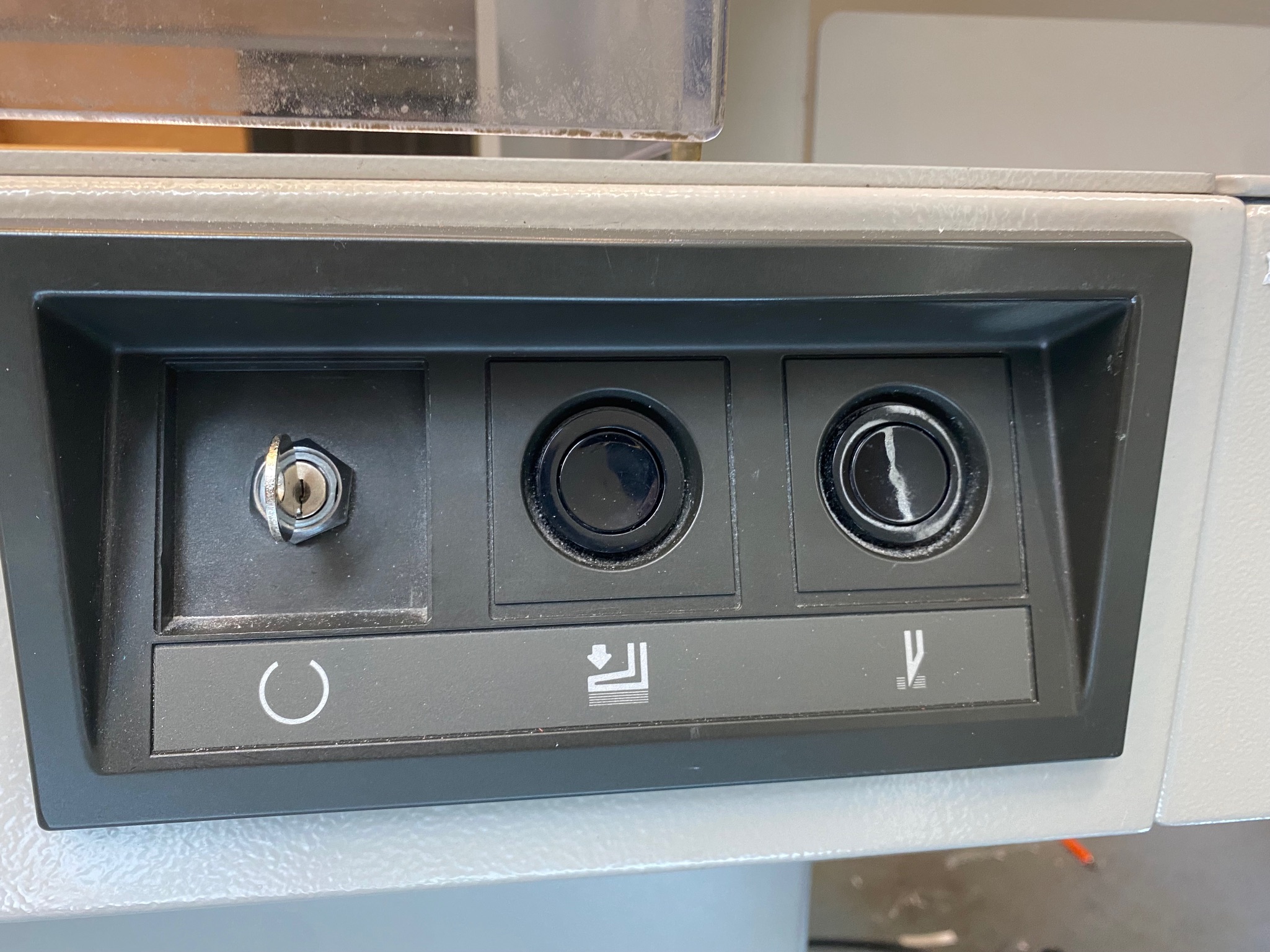 SELT - Pappírsskurðarvél frá IDEAL 5221-95 EC 7