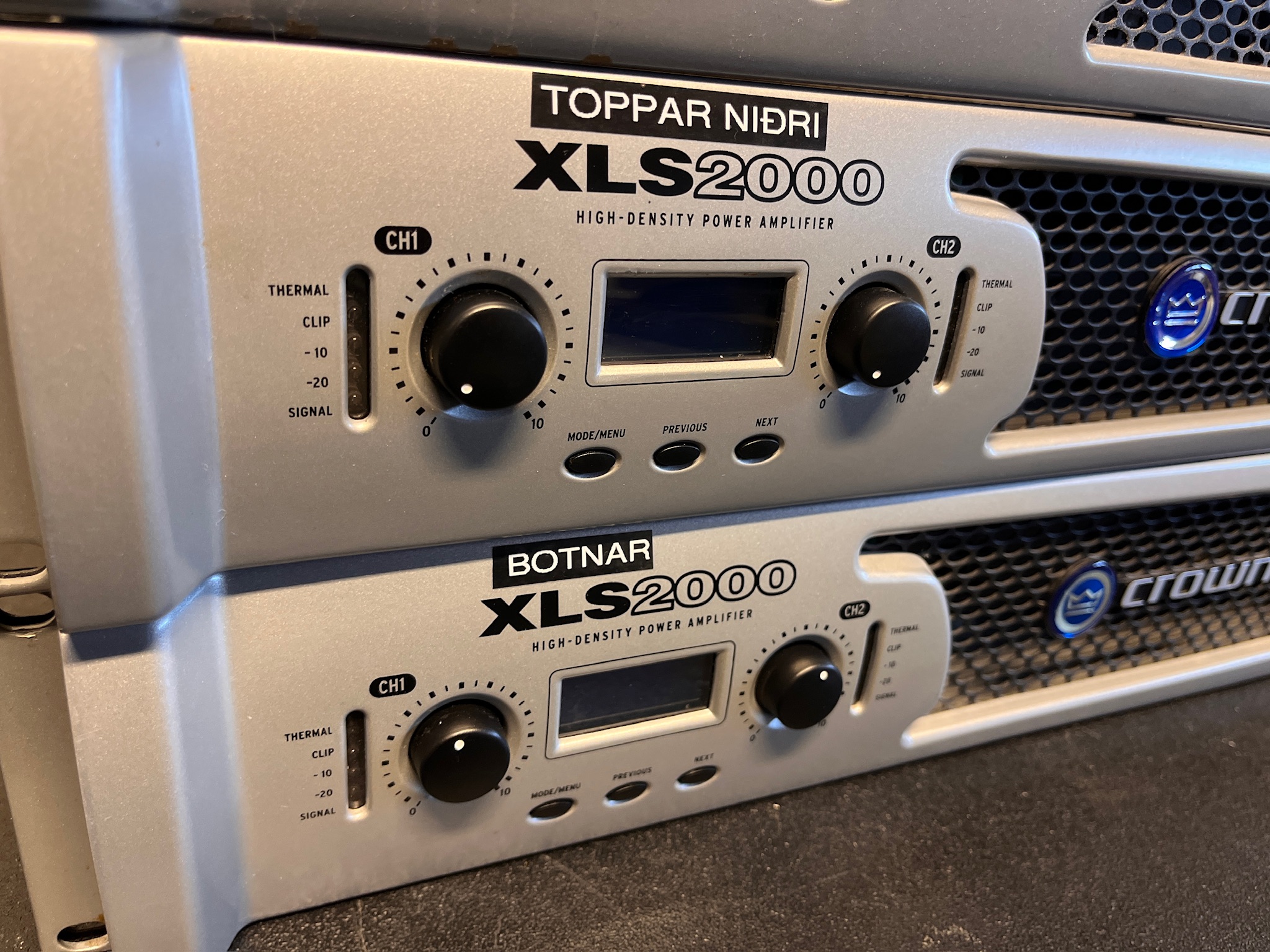 SELT / SOLD JBL hátlarar ásamt EV hátölurum 13