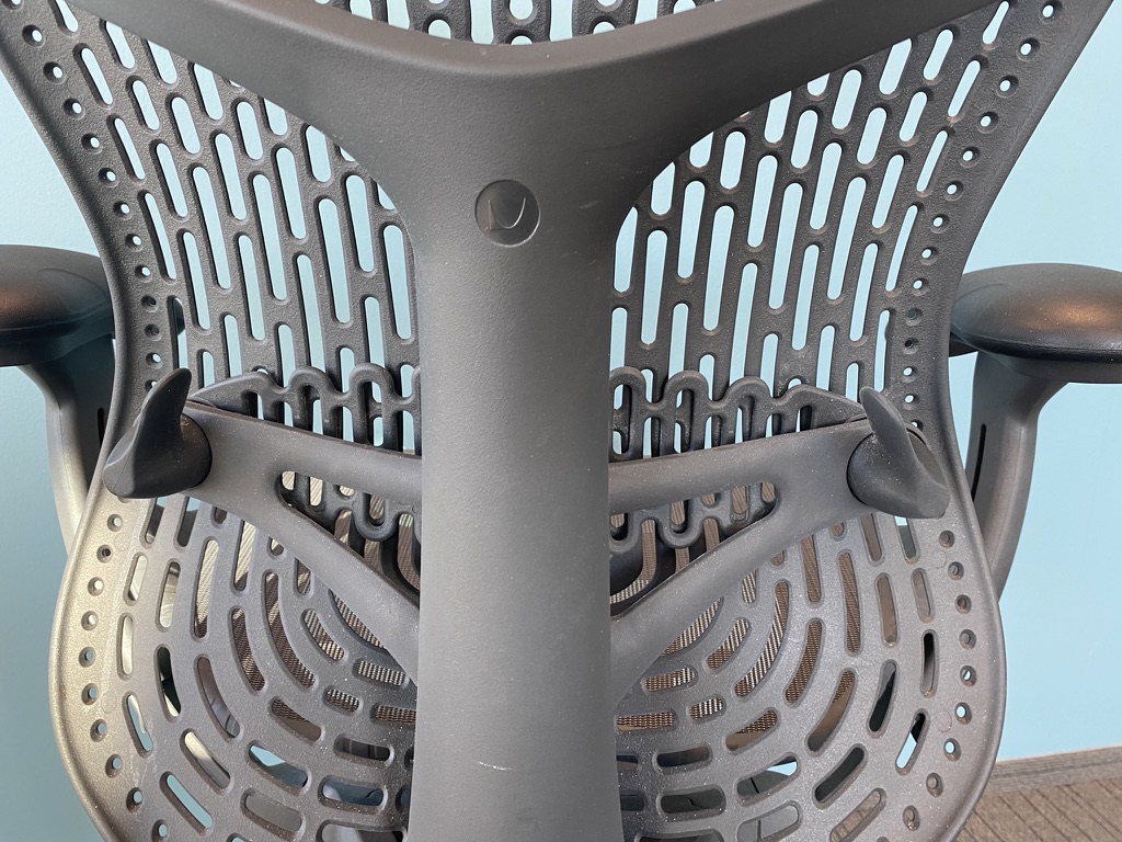 SELT / SOLD Herman Miller Mirra 2 frá Pennanum, sem nýir 7