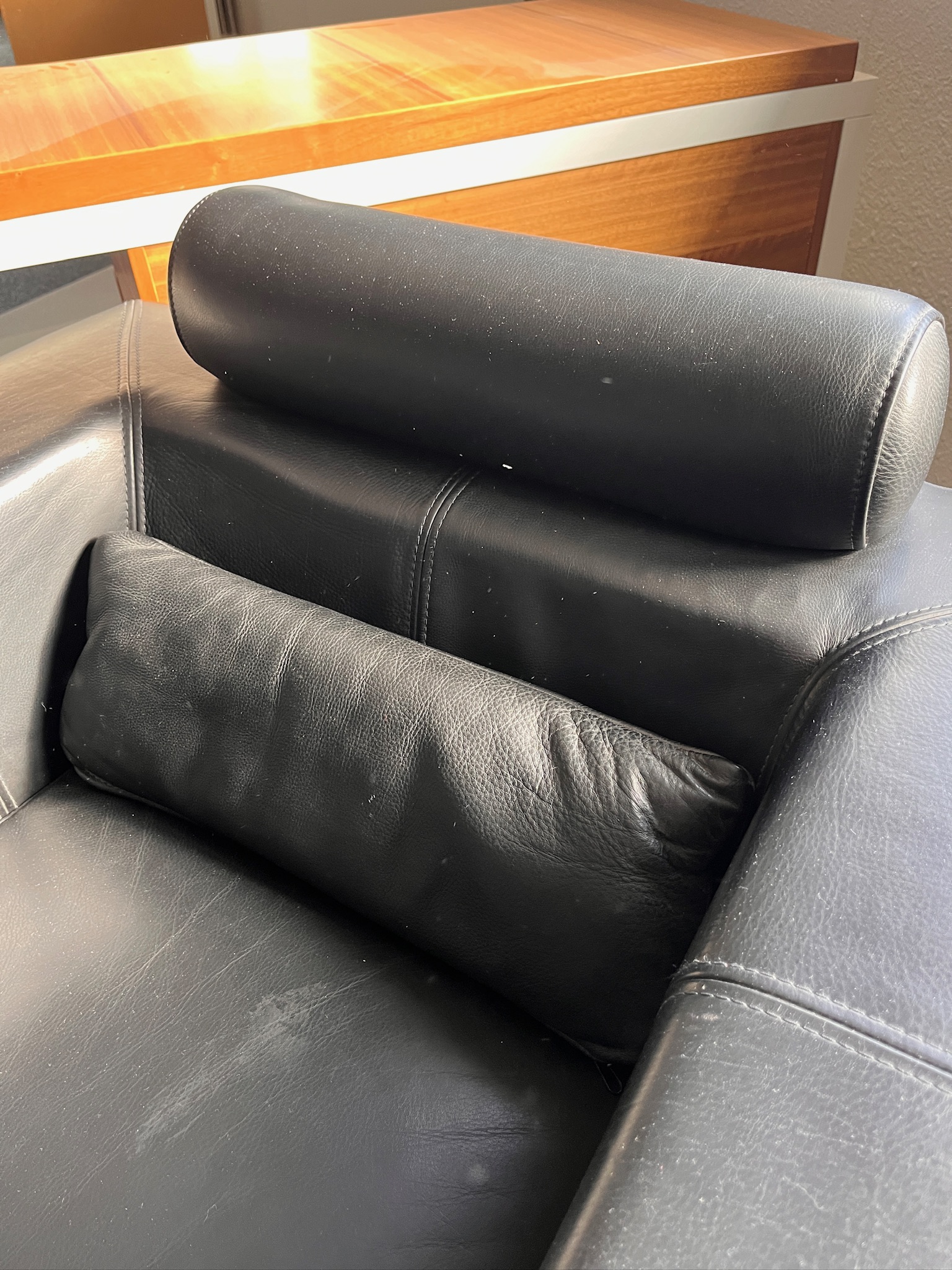 SELT / SOLD Ítalskur Natuzzi leðurarmstóll frá Casa 4