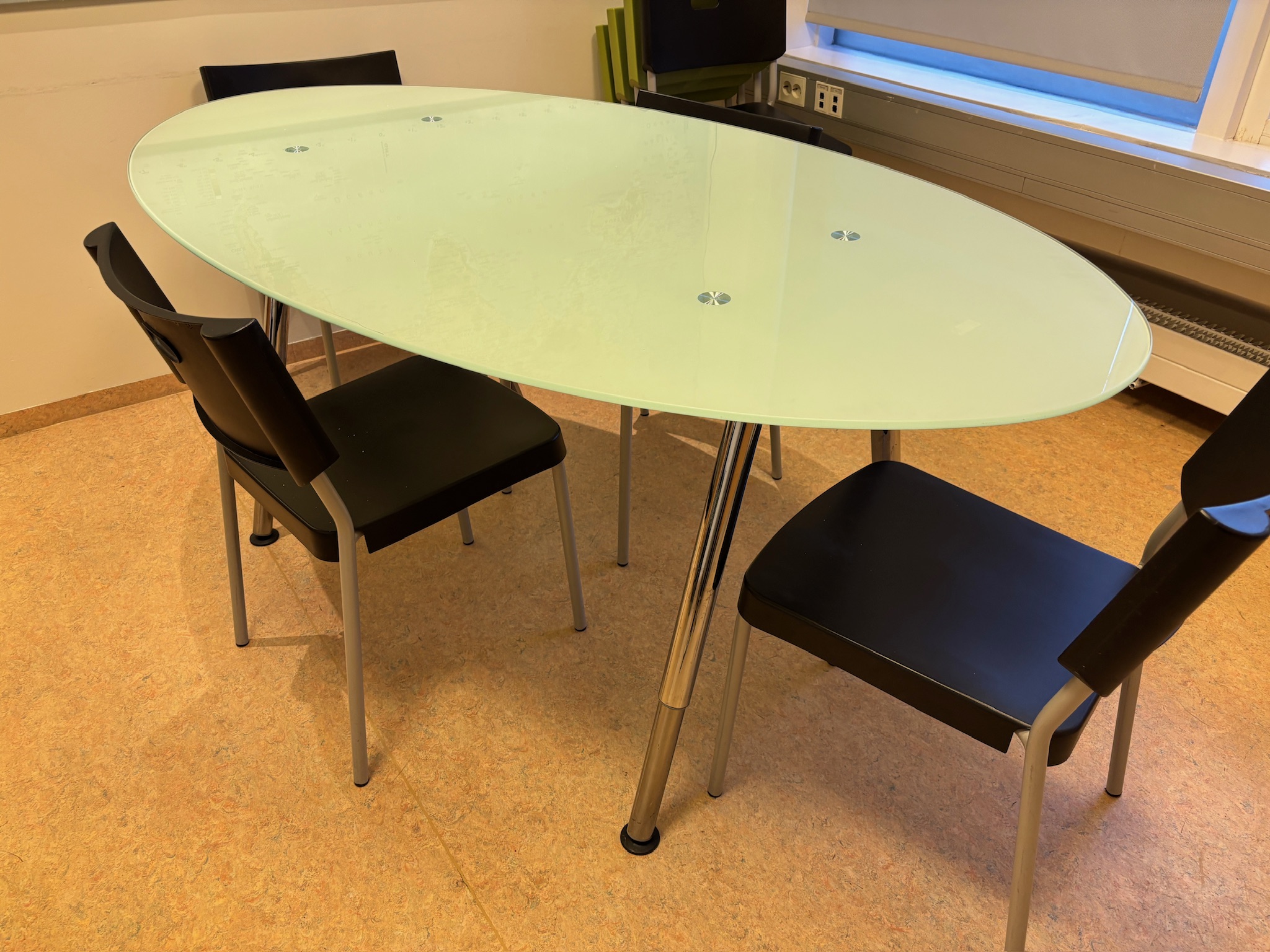 SELT / SOLD IKEA eldhúsborð, gler, B180 x D100 sm. 2