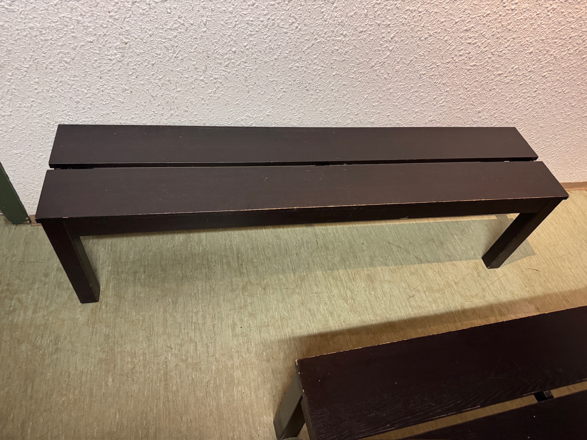 SELT / SOLD Bekkur, L158 x B35 x H45 sm - Sambíóin Álfabakka 3