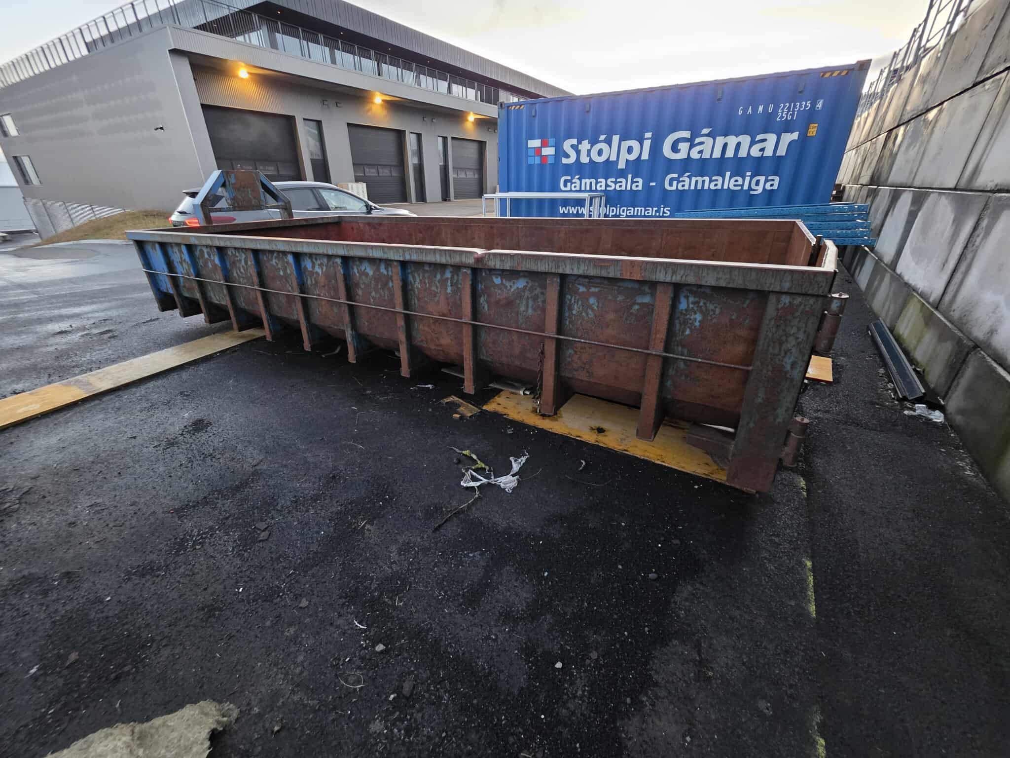 SELT / SOLD - Krókheysisgámur 4