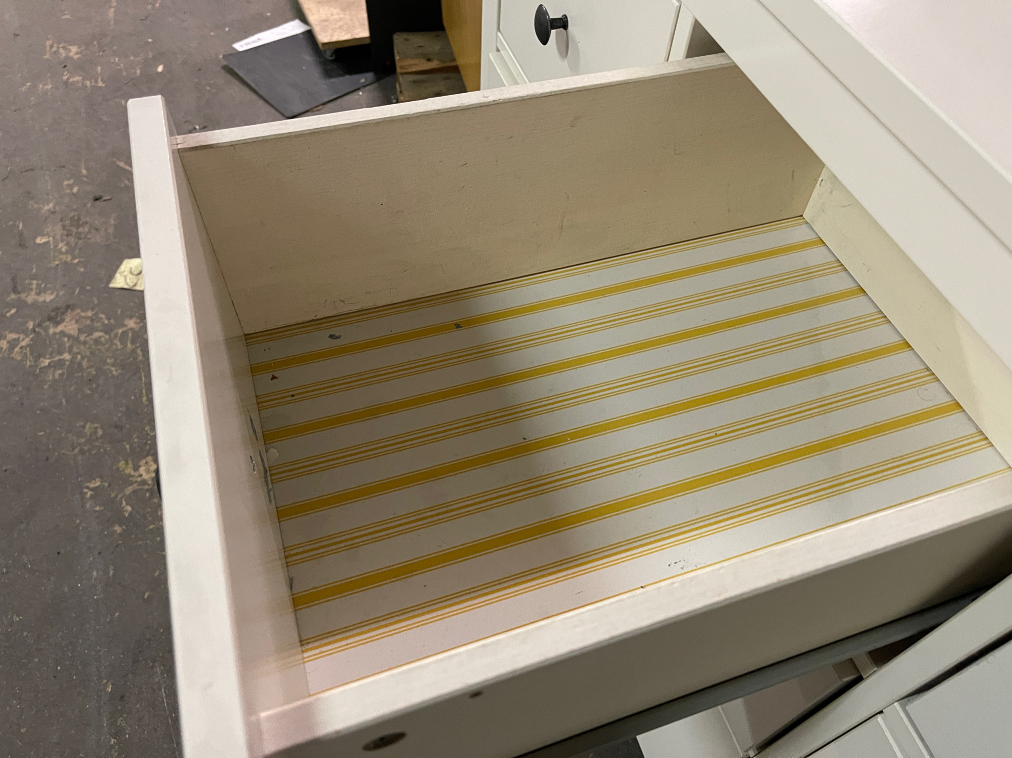 Selt/Endurnýtt-Veglegur skenkur frá IKEA - 8 skúffur 2