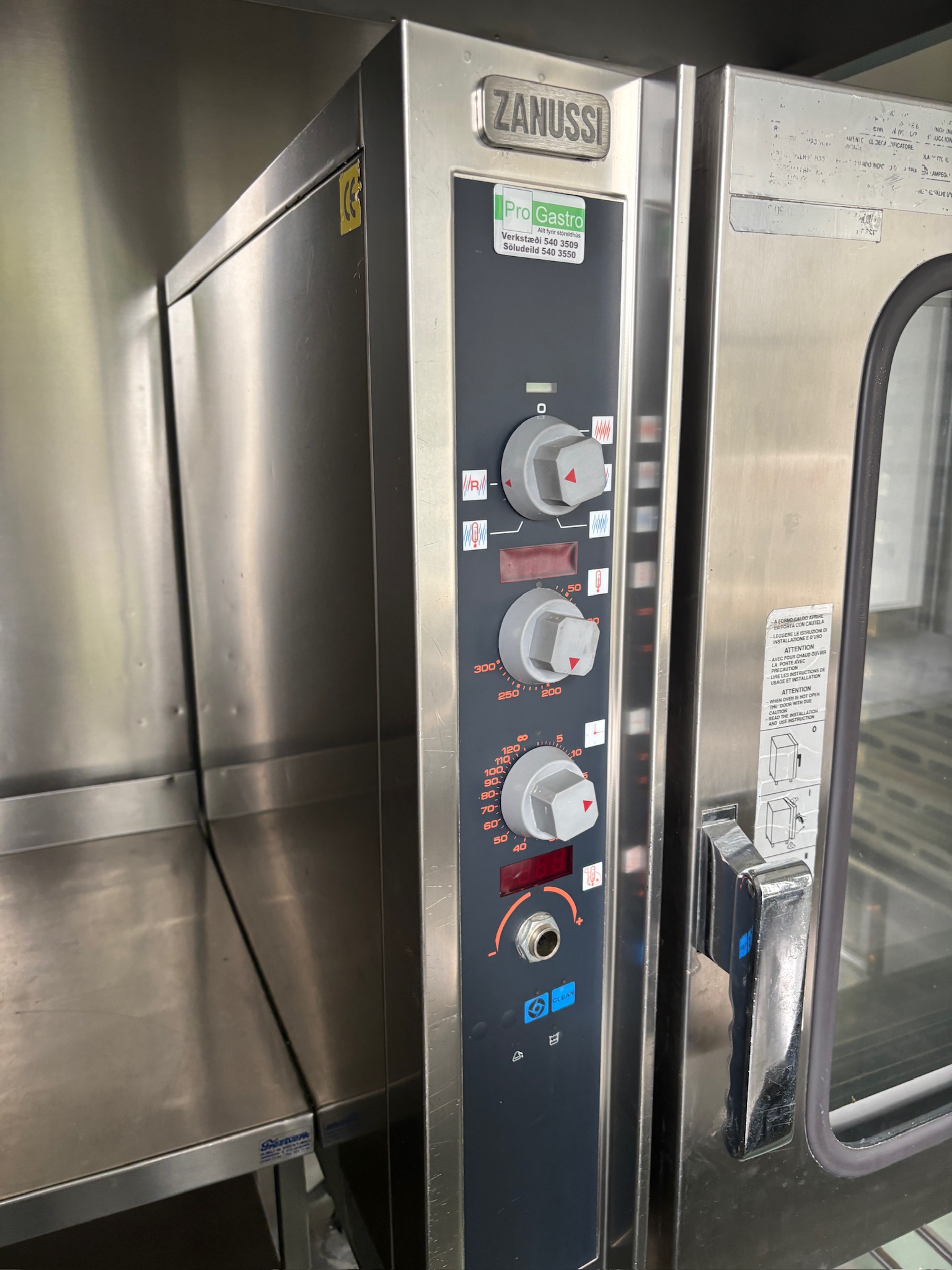 SELT / SOLD Zanussi ofn á ofnstandi, 10 skúffur 4