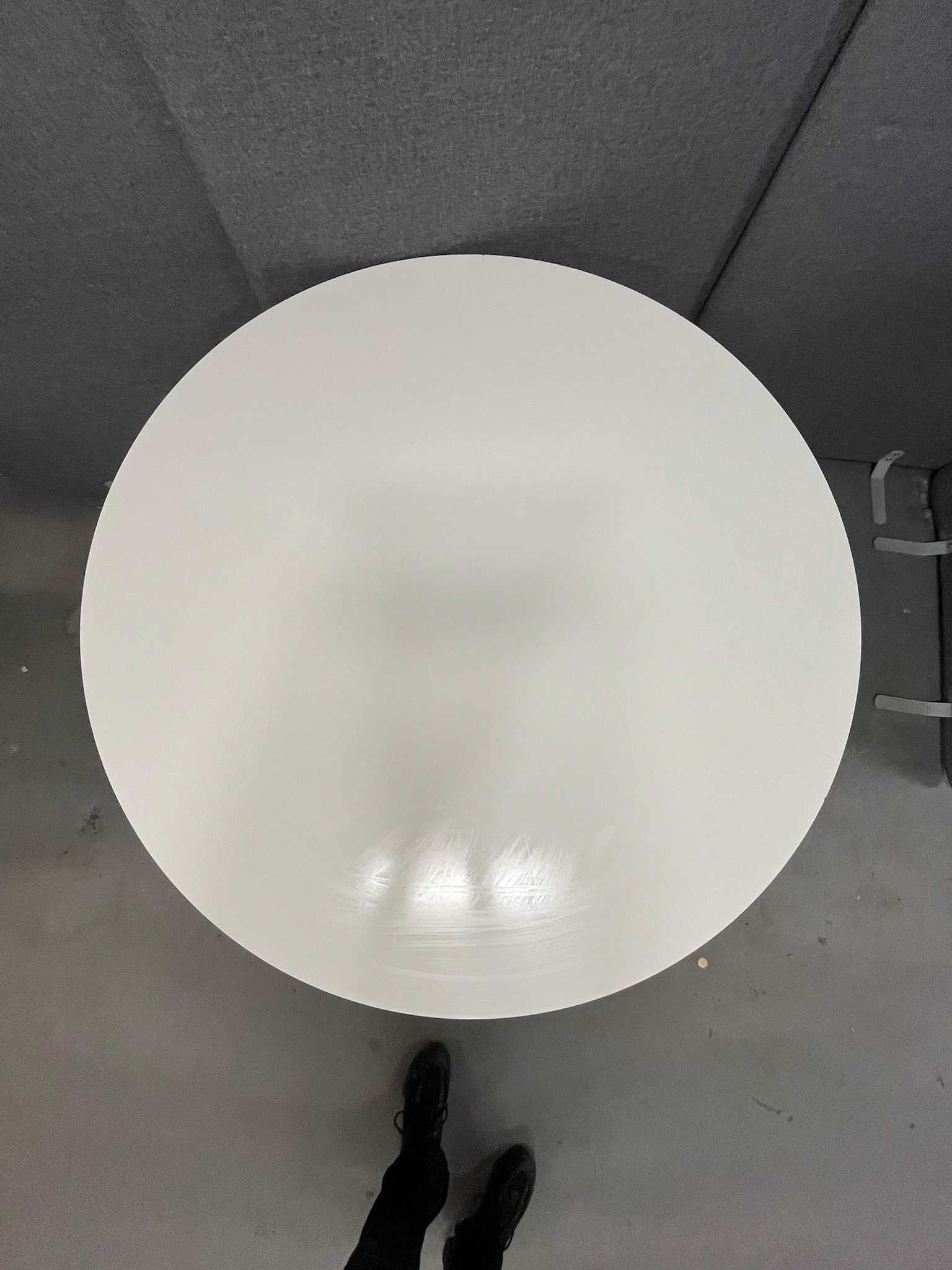 SELT / SOLD Hringborð, Ø120 x H75 sm. 3