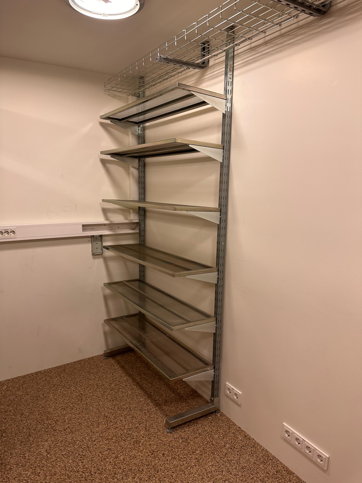 SELT / SOLD IKEA hillur 2
