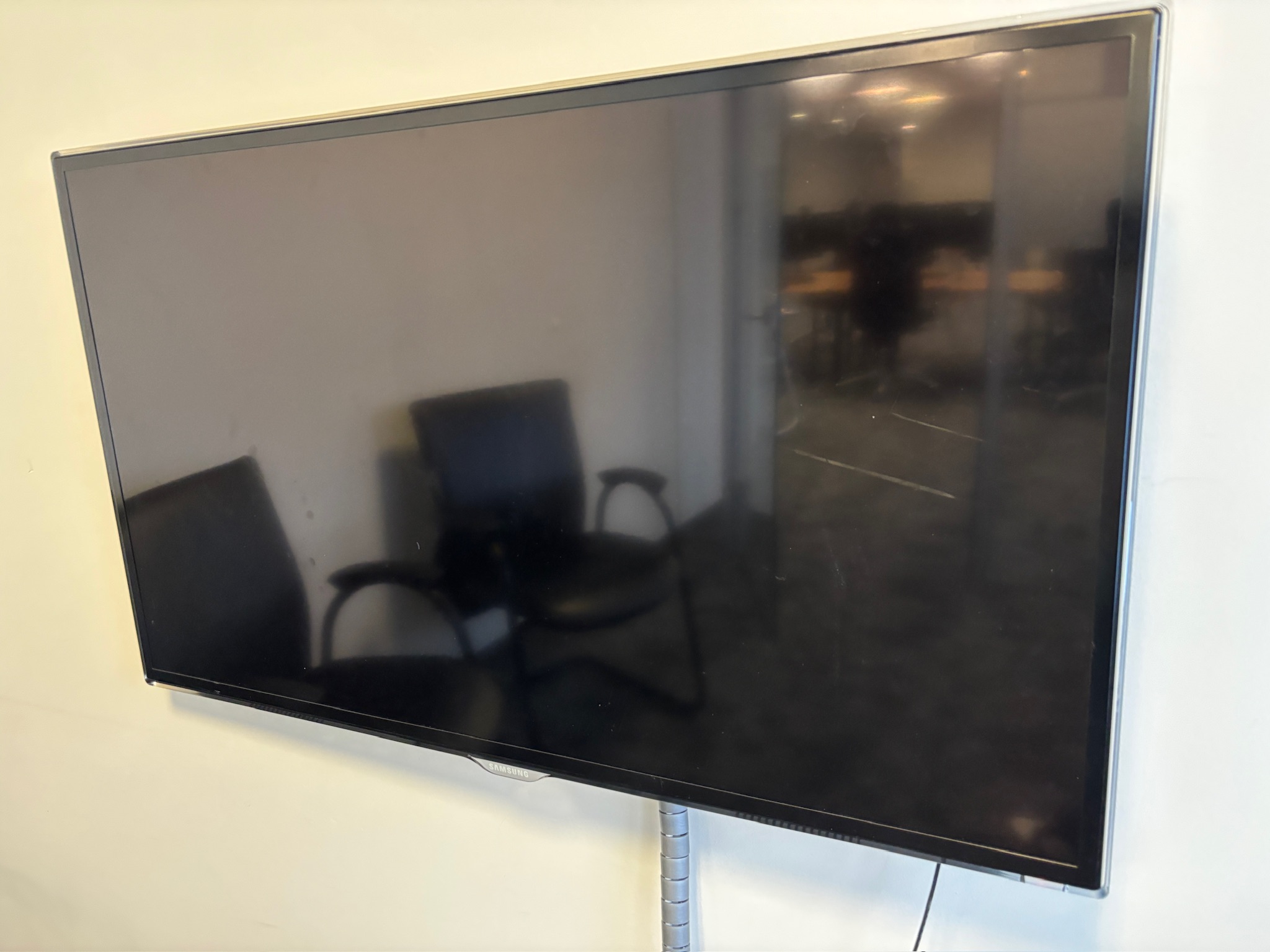 SELT / SOLD Samsung 55" Full HD Smart TV Wi-Fi Black