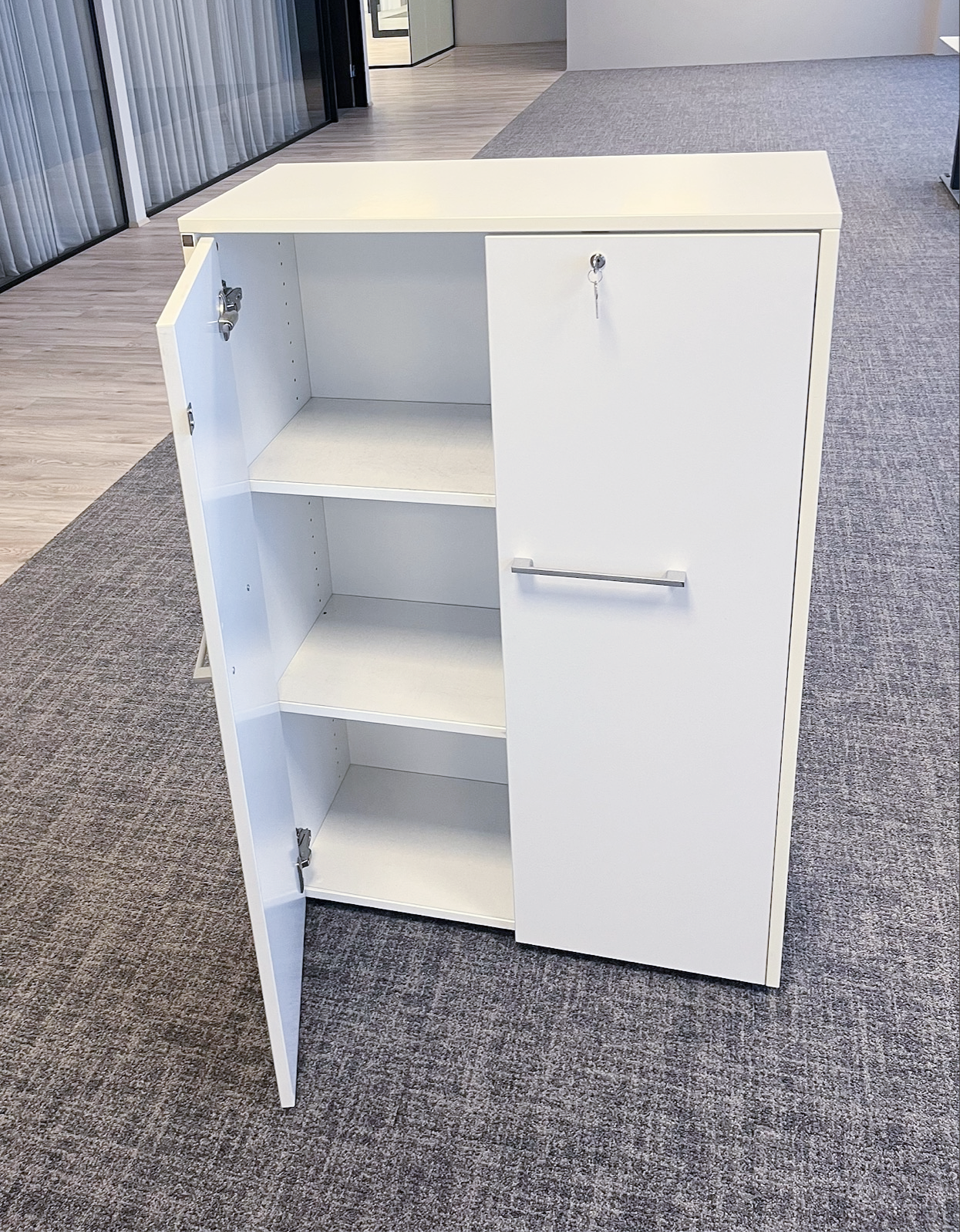 SELT / SOLD Cube skápur hvítur 2