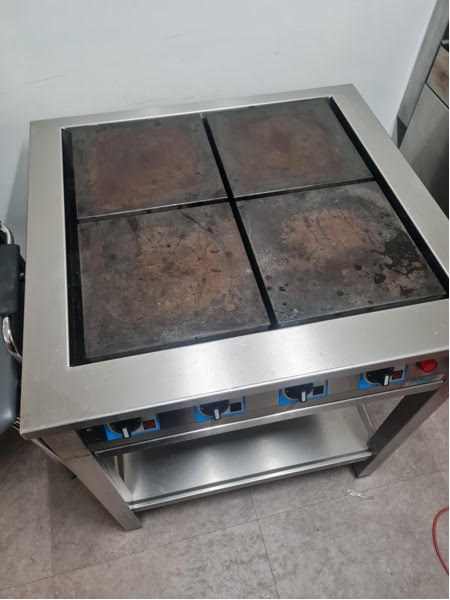 SELT / SOLD - Fribergs helluborð, B80 x D76,7 x H86,5 sm.