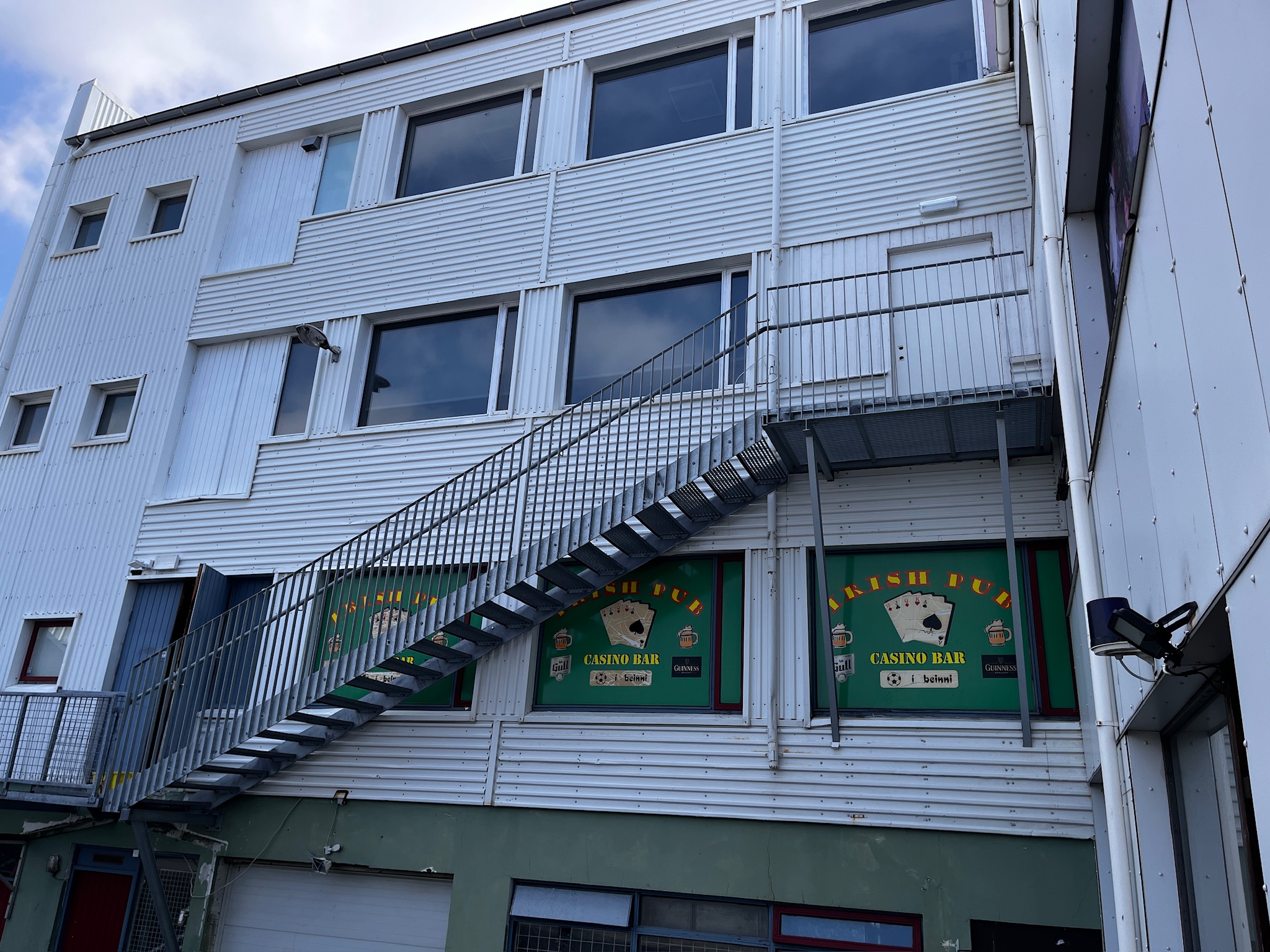 SELT / SOLD - Neyðarstigi / neyðartröppur 7 metrar. 3 hæðir 2