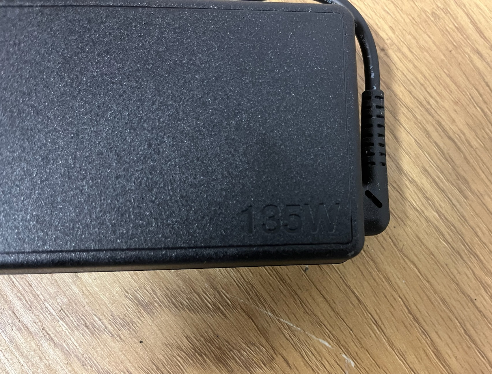 SELT / SOLD Lenovo ThinkPad dokka ásamt spennugjafa frá Tölvutek 8
