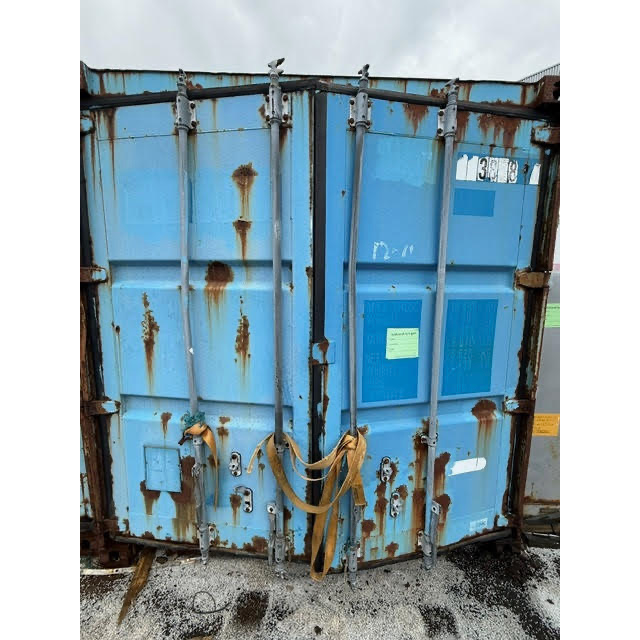SELT / SOLD -- Gámur, 40 fet.