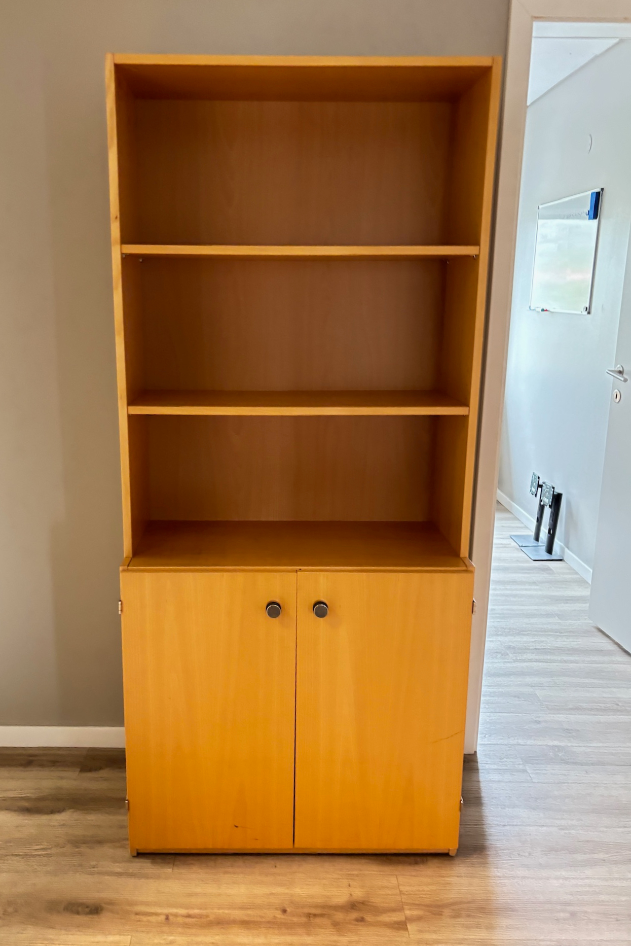 SELT / SOLD Skrifstofuskápur frá Á. Guðmundsson 3