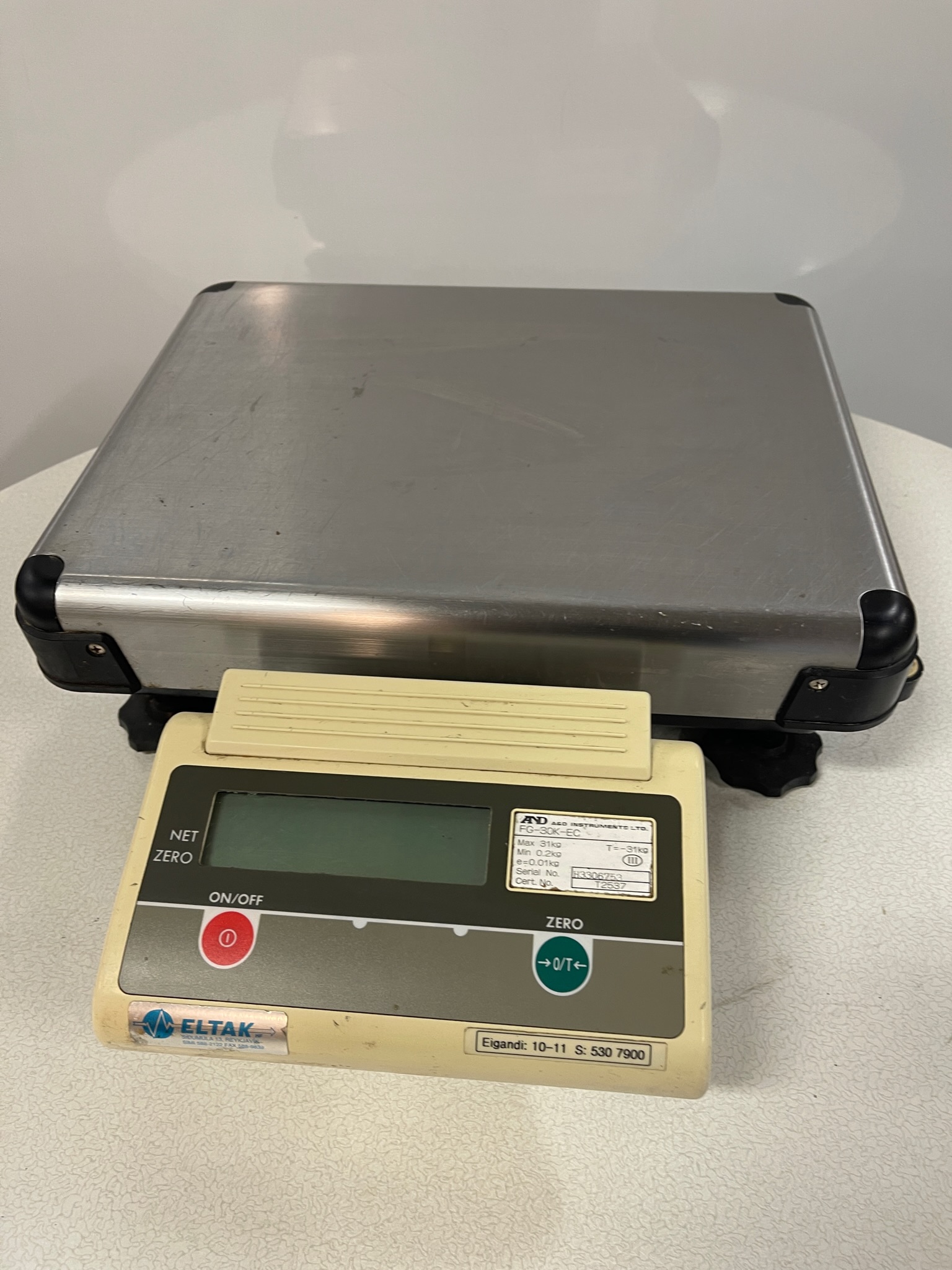 Selt/Endurnýtt-Pallvog frá AND 0.2 - 31 kg