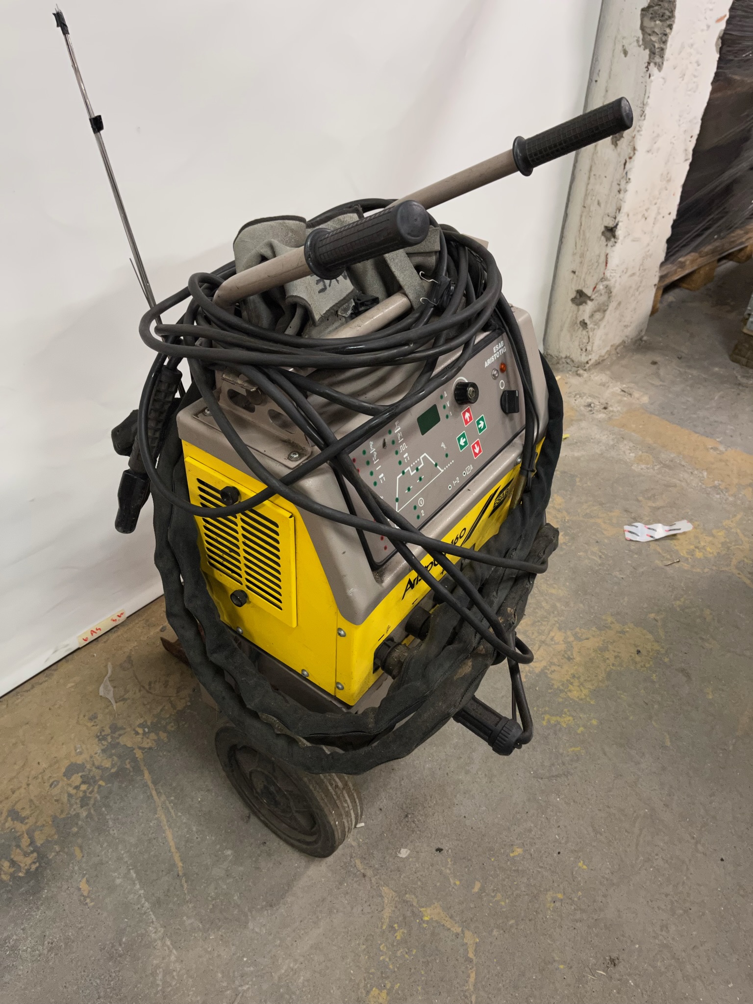 SELT / SOLD ESAB Aristotig 160 2