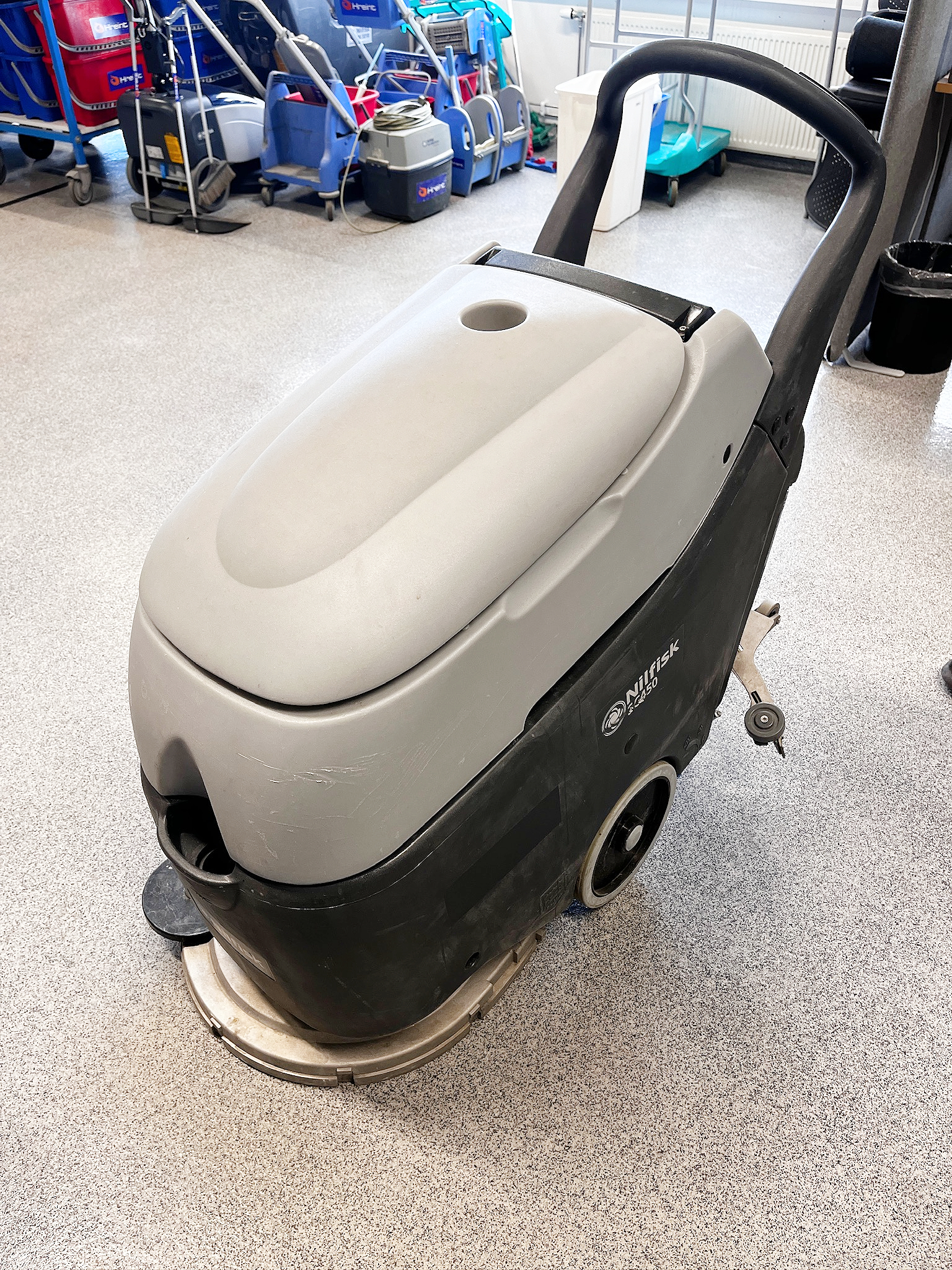 SELT / SOLD Nilfisk skúringavél SC450