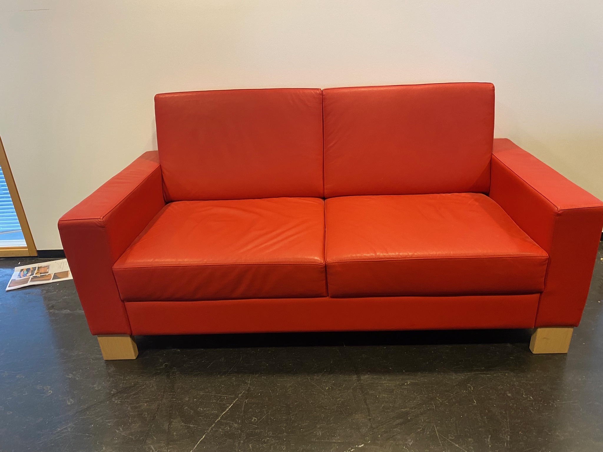 SELT / SOLD Sérsmíðaður leðursófi G.Á. Húsgögn, B170 x D85 sm. 3