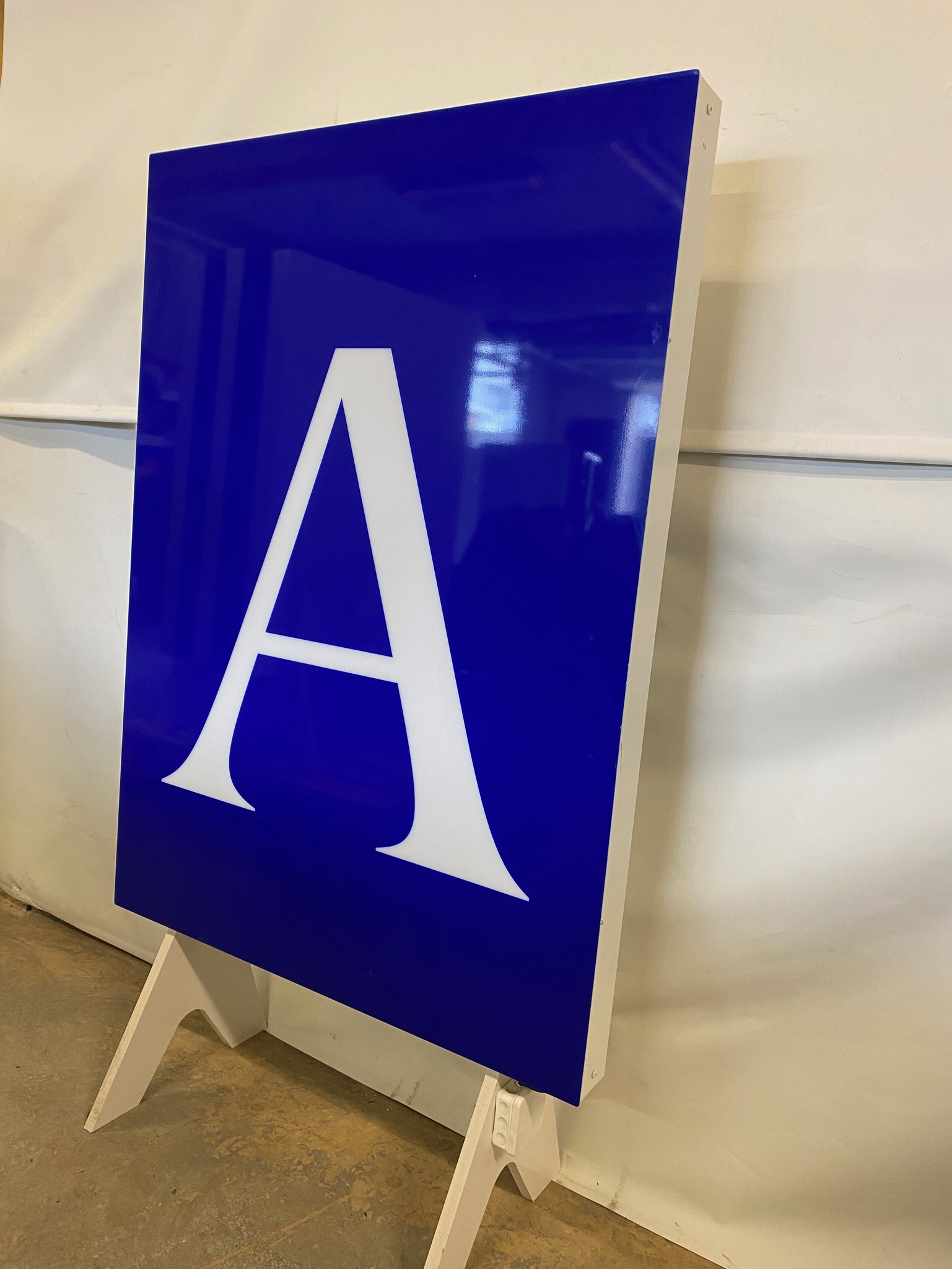 Auglýsingakassar - 155 sm á hæð - 11 stk. - ledlýsing