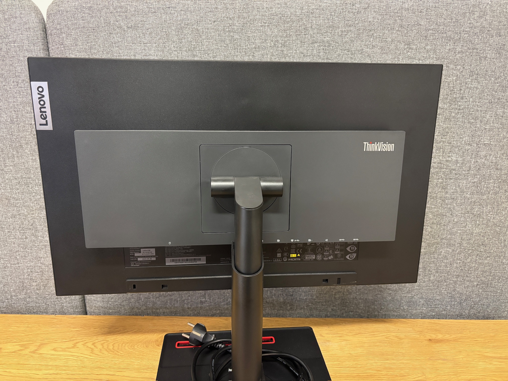 SELT / SOLD Lenovo USB-C tölvuskjár - 24'', 2560 x 1440p (1 stk.) 6