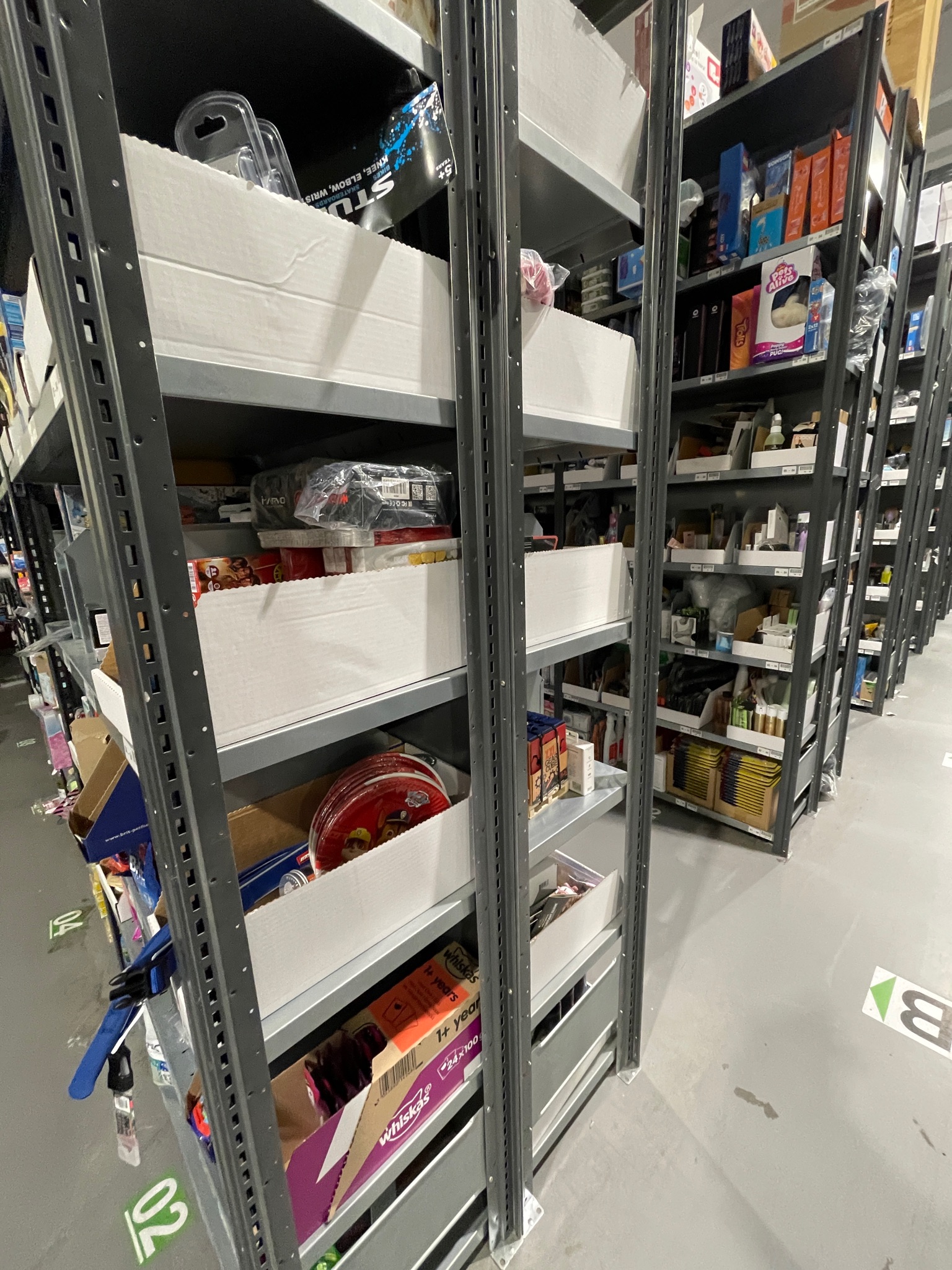 SELT/SOLD EAB sænskar lagerhillur - tínsluhillur - rekkahillur 7