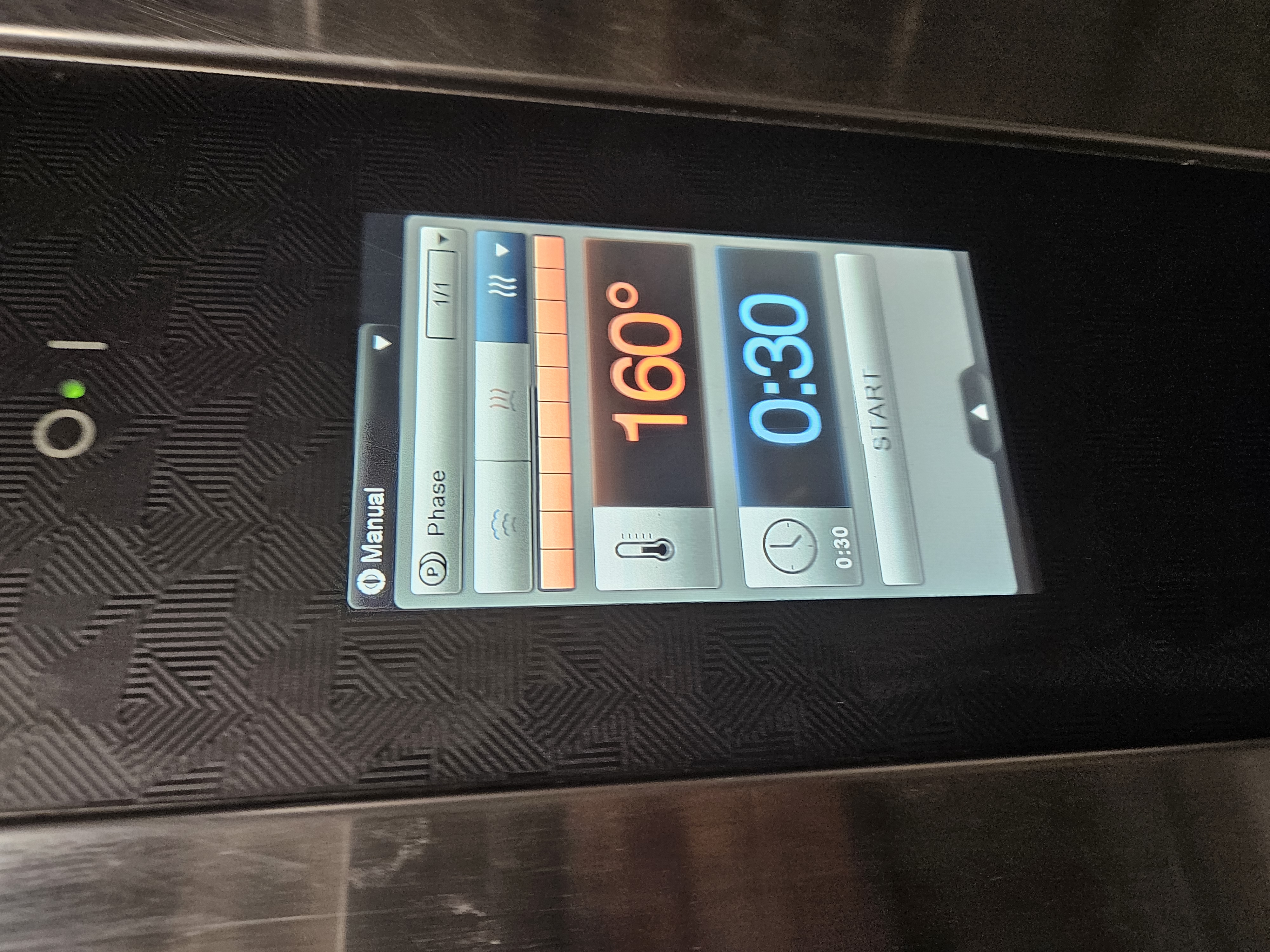 SELT / SOLD - Electrolux air o stream gufuofn 20 skúffur - 2020 - Fastus 3