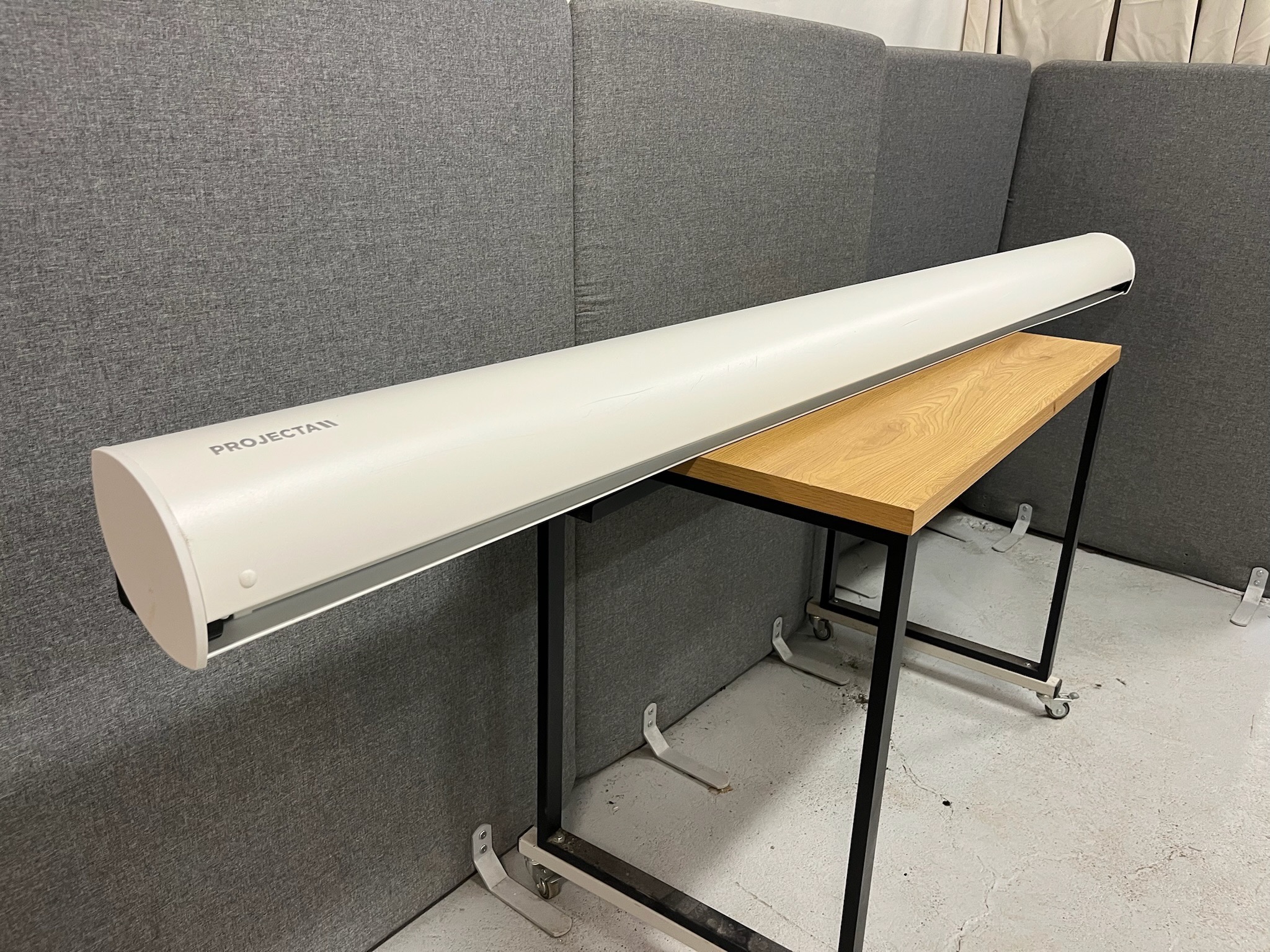 SELT / SOLD Skjávarpatjald - sýningartjald frá Projecta, 253,5 sm.