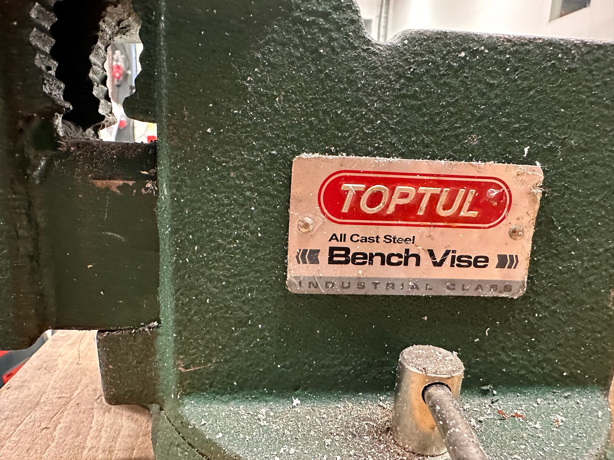 SELT / SOLD - Toptul skrúfstykki 4