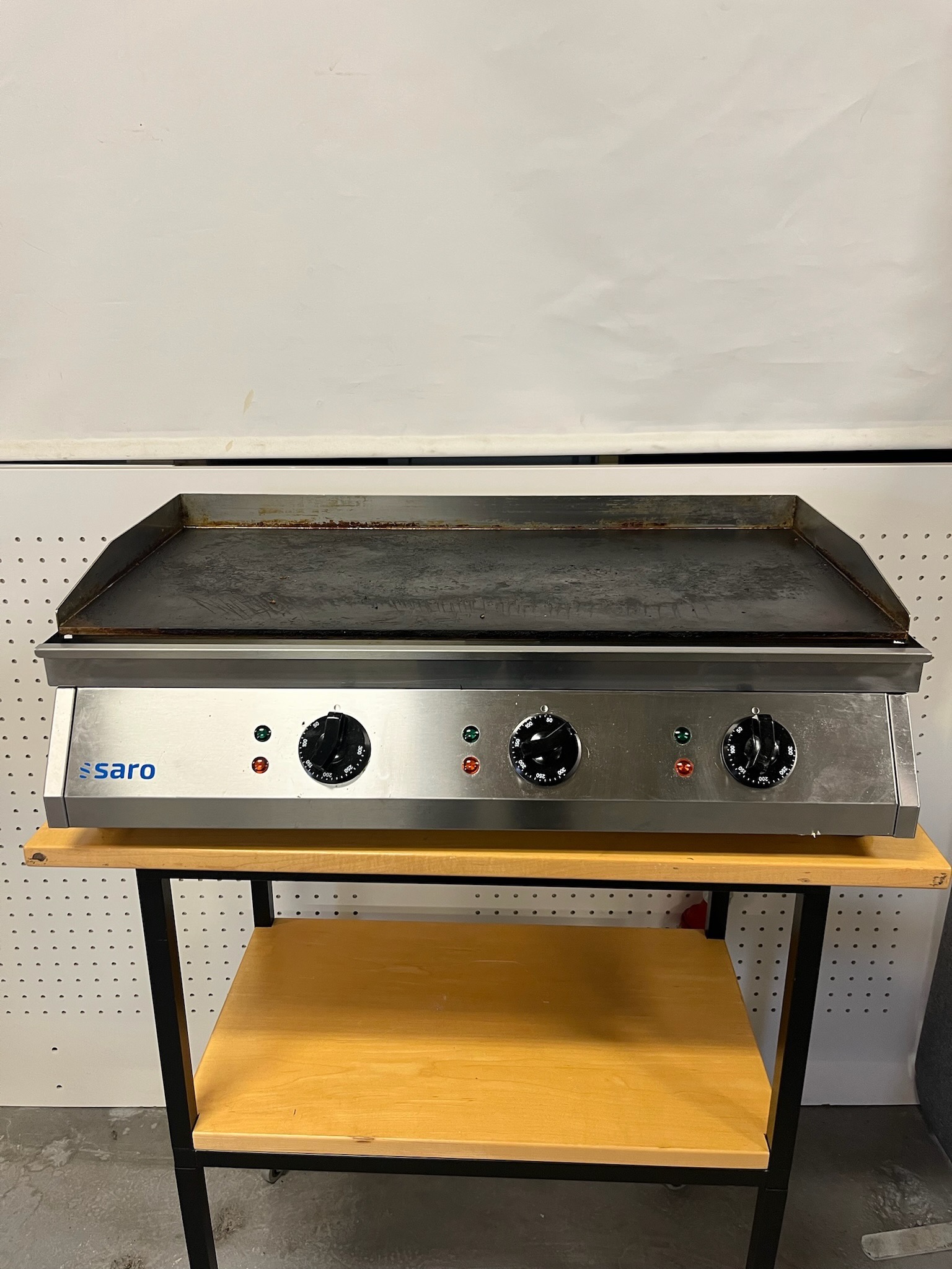 SELT / SOLD Saro grillpanna fry top 760, 82x40sm.