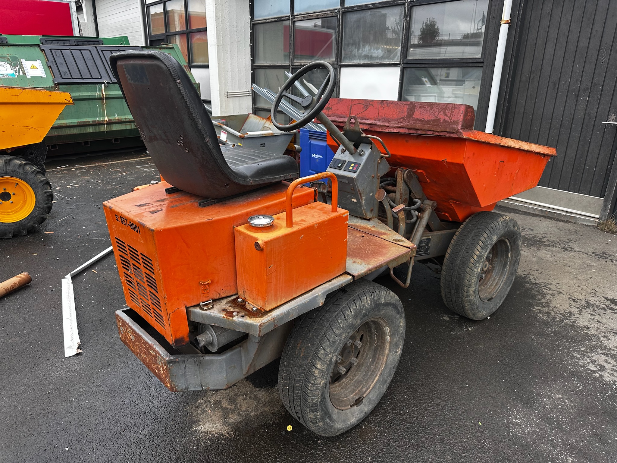 SELT / SOLD Volvo dumper 2001 - 750 kg. 4